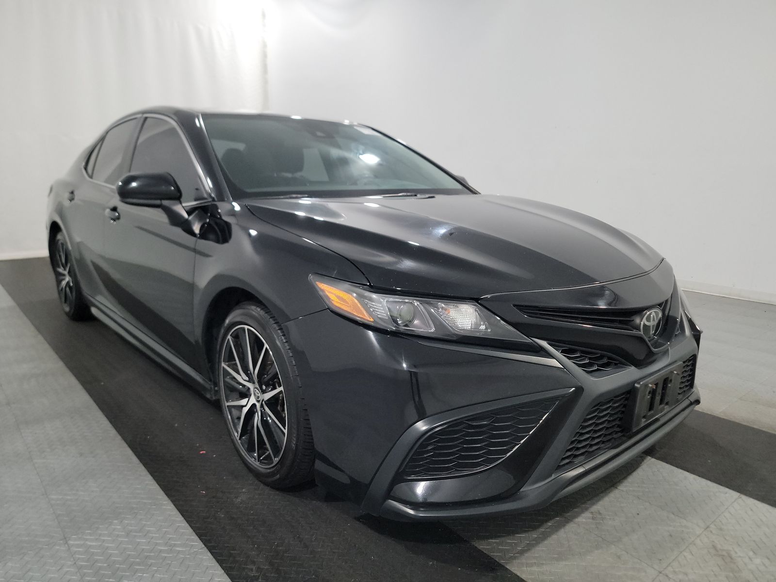 2021 Toyota Camry SE FWD