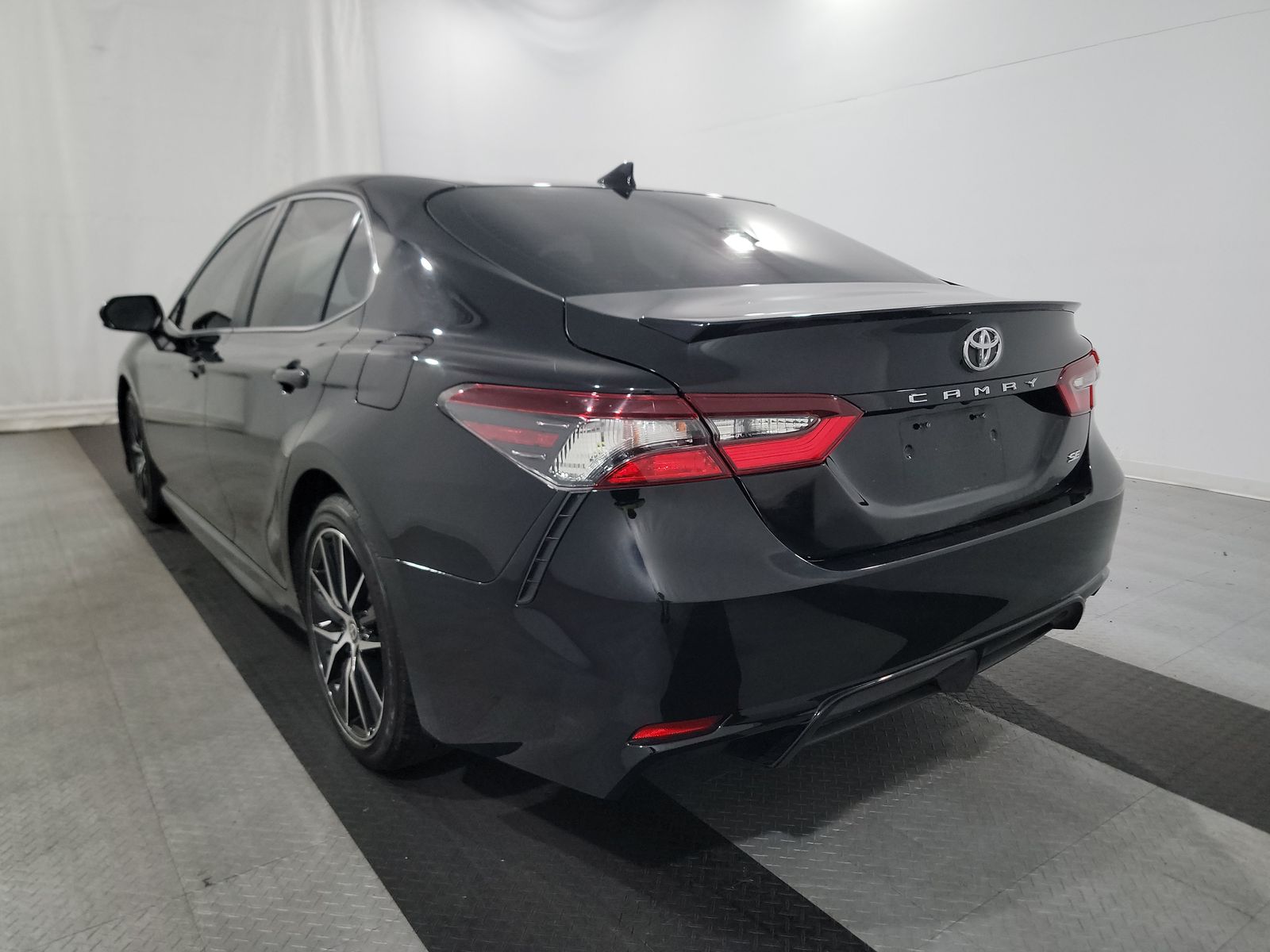 2021 Toyota Camry SE FWD