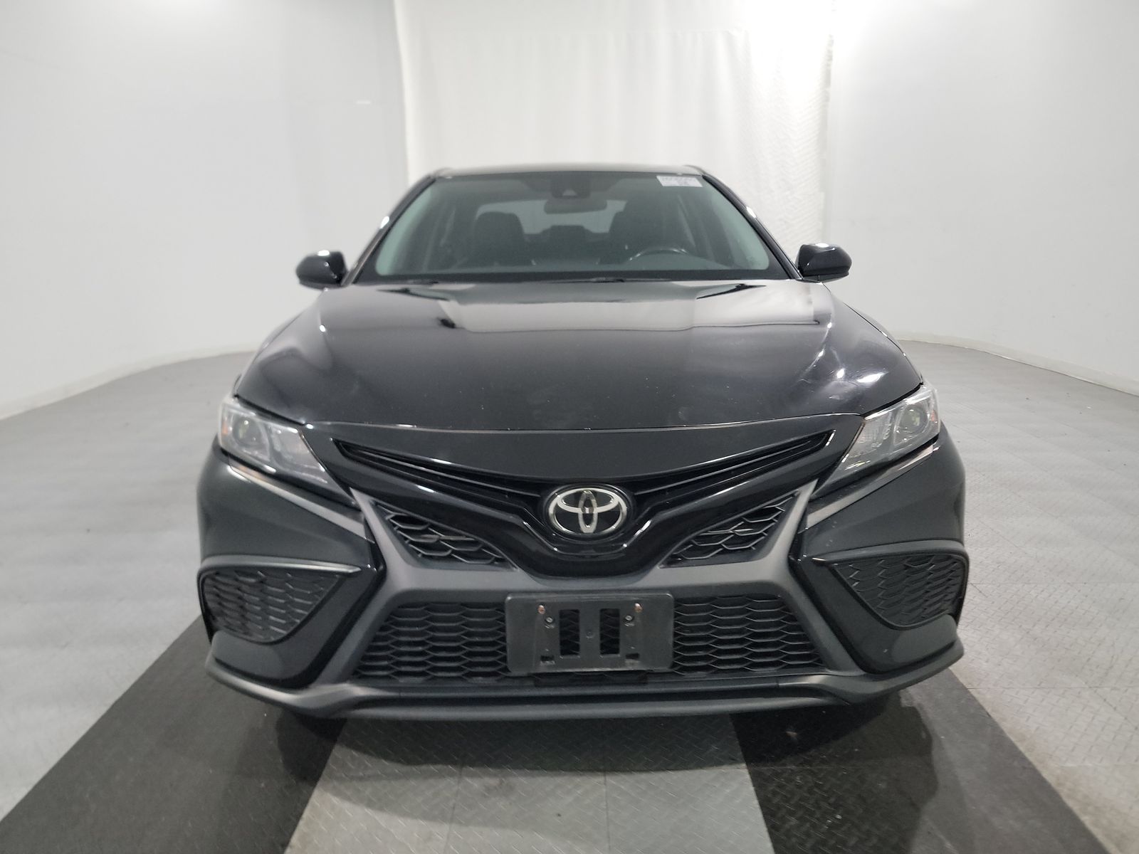 2021 Toyota Camry SE FWD