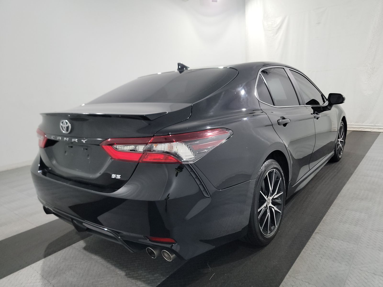 2021 Toyota Camry SE FWD