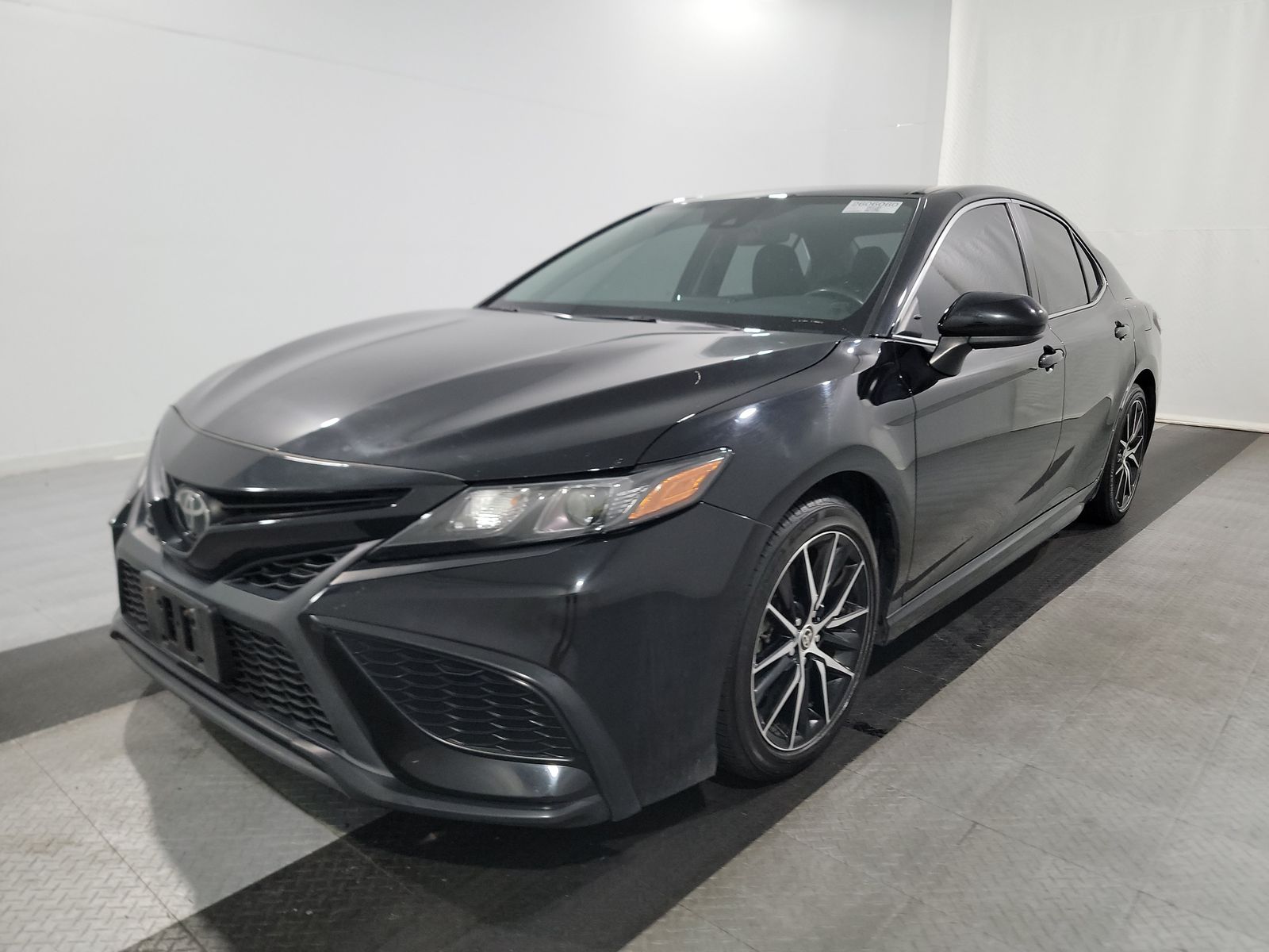 2021 Toyota Camry SE FWD