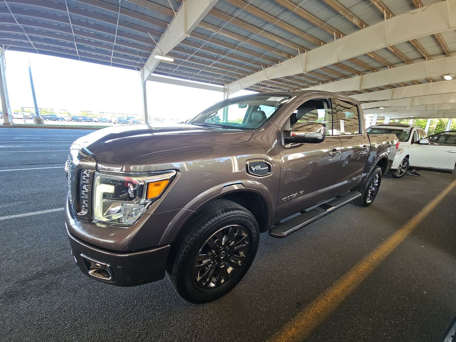2017 Nissan TITAN Platinum Reserve Crew Cab Extra Short Bed