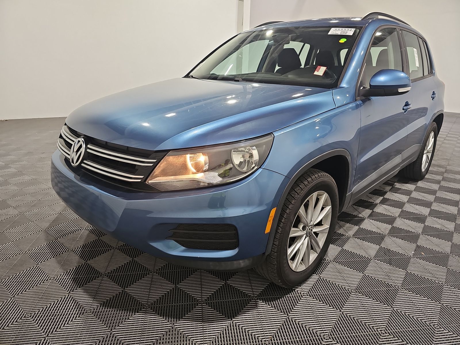 2017 Volkswagen Tiguan Limited 2.0T FWD