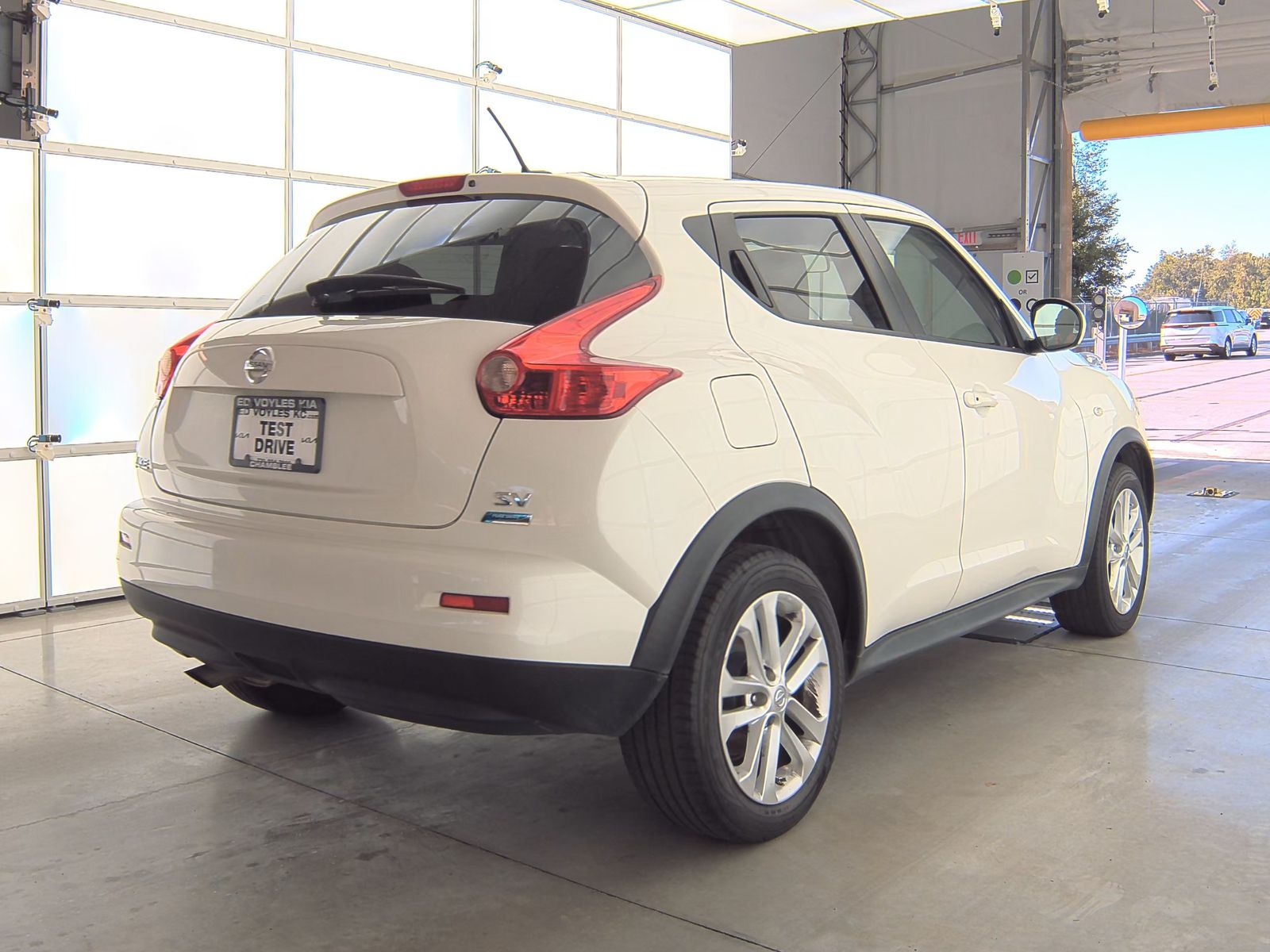 2013 Nissan JUKE SV FWD