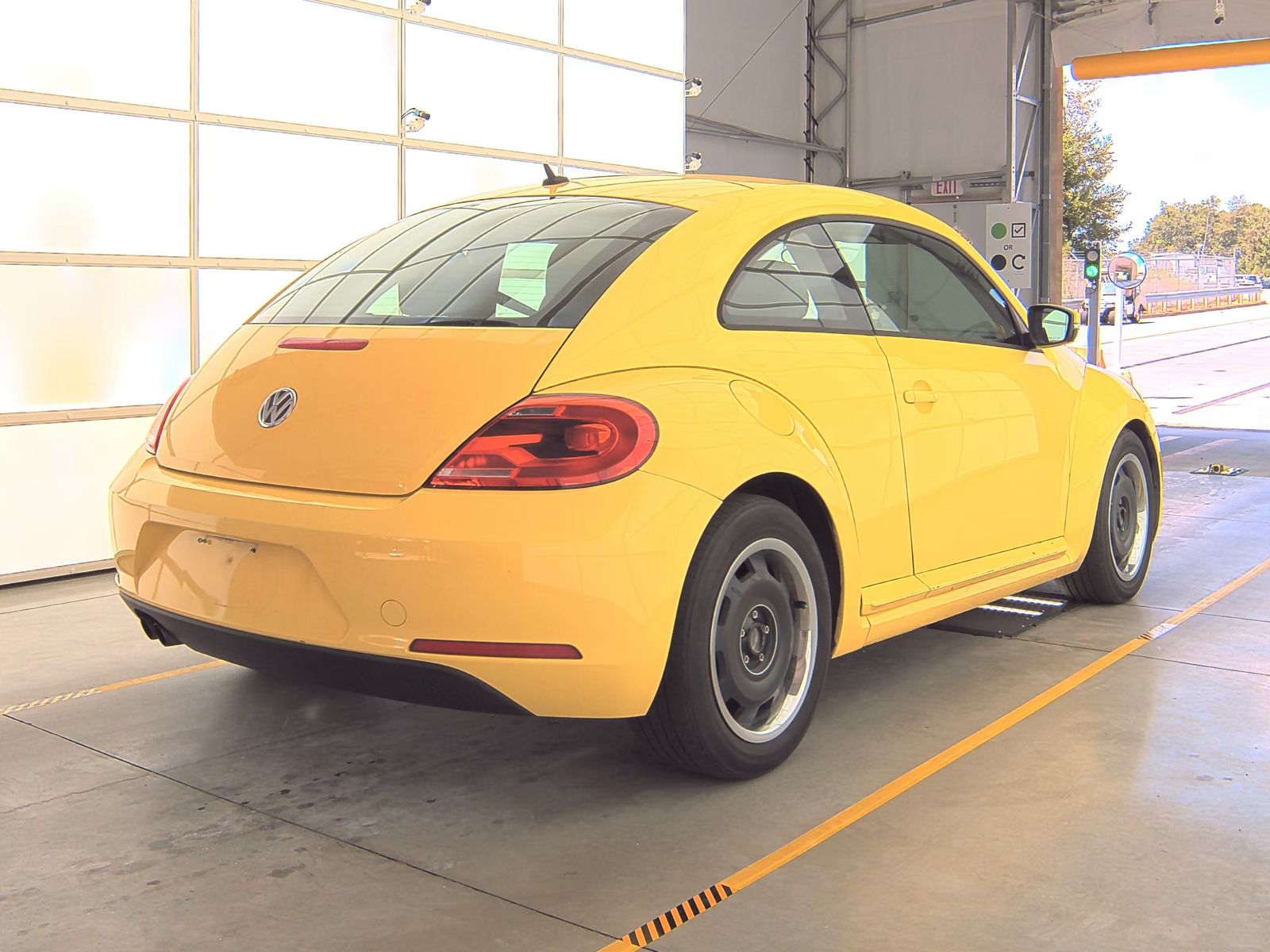 2012 Volkswagen Beetle 2.5L FWD