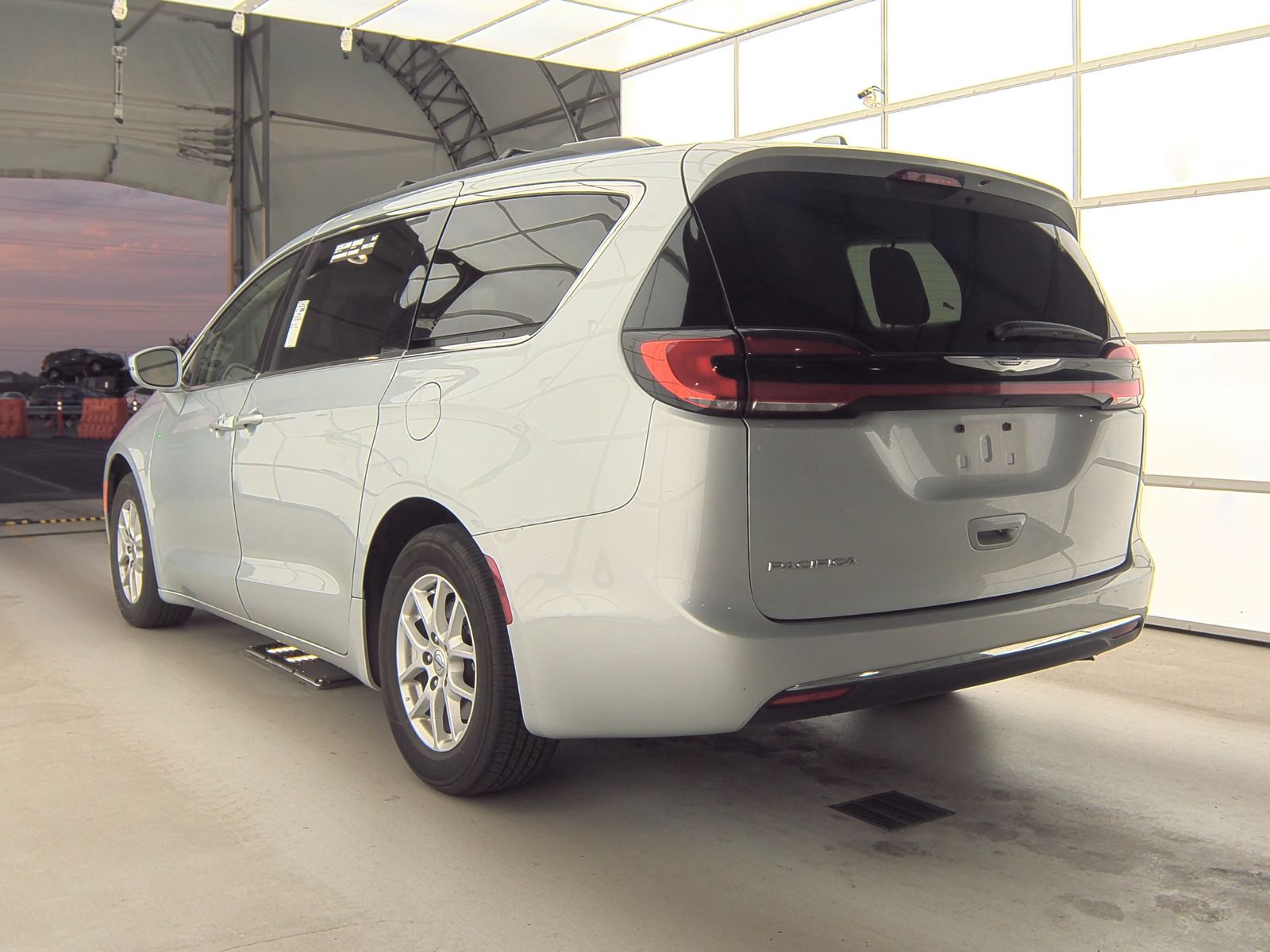 2022 Chrysler Pacifica Touring L FWD