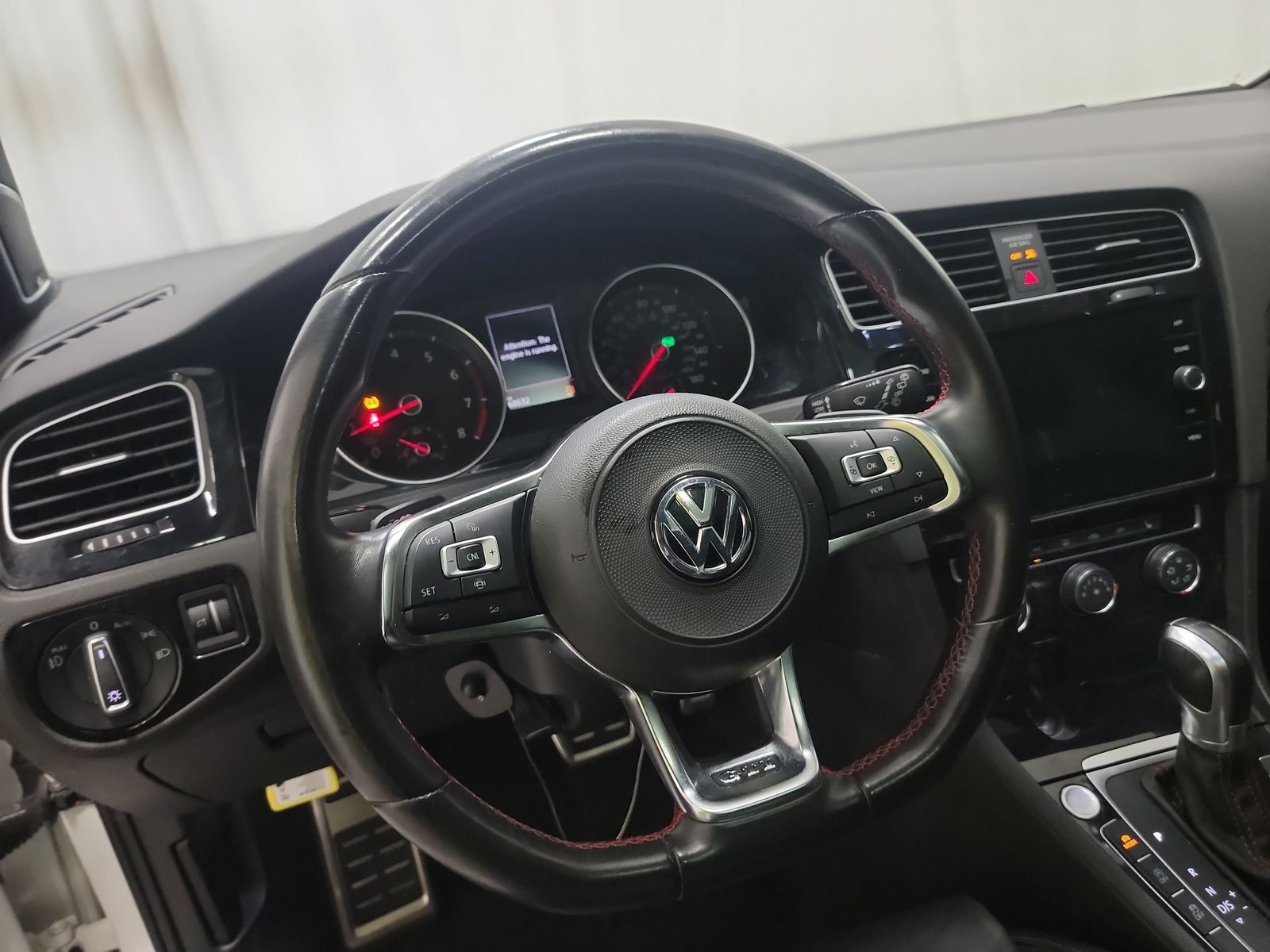 2019 Volkswagen Golf GTI 2.0T SE FWD