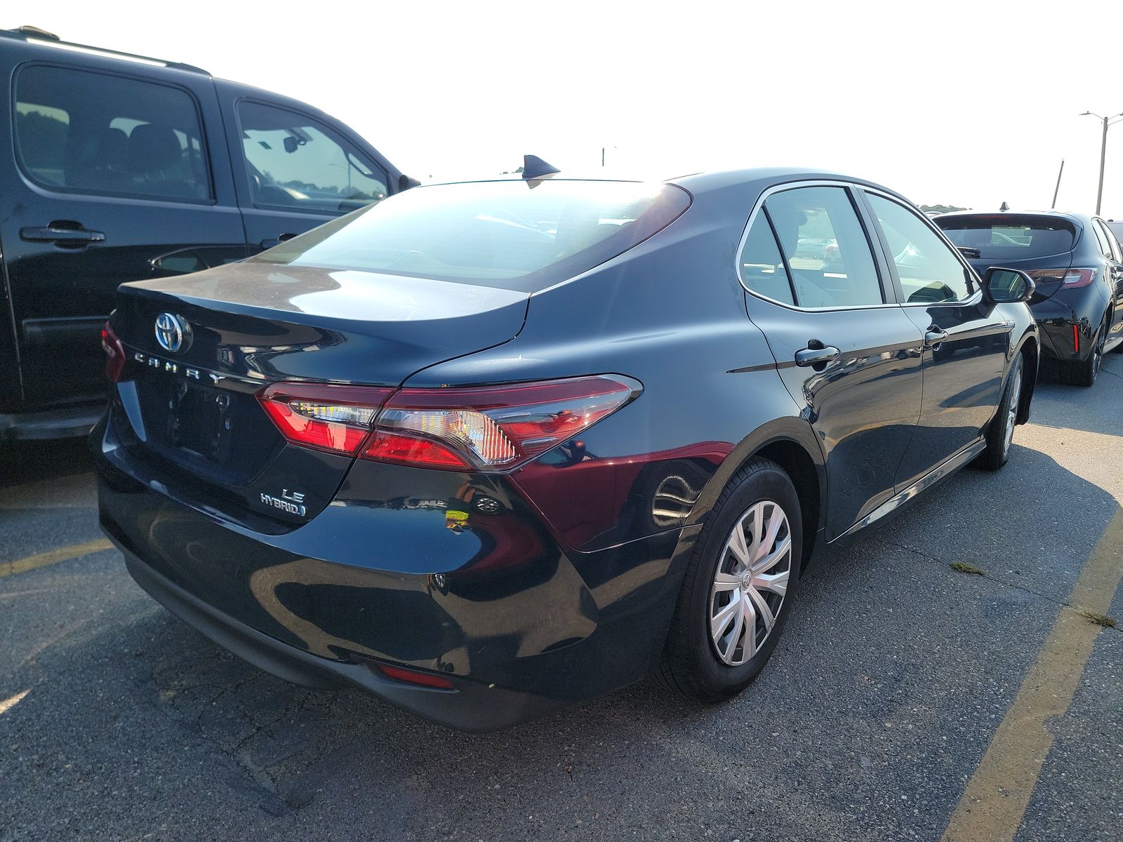 2021 Toyota Camry Hybrid LE FWD