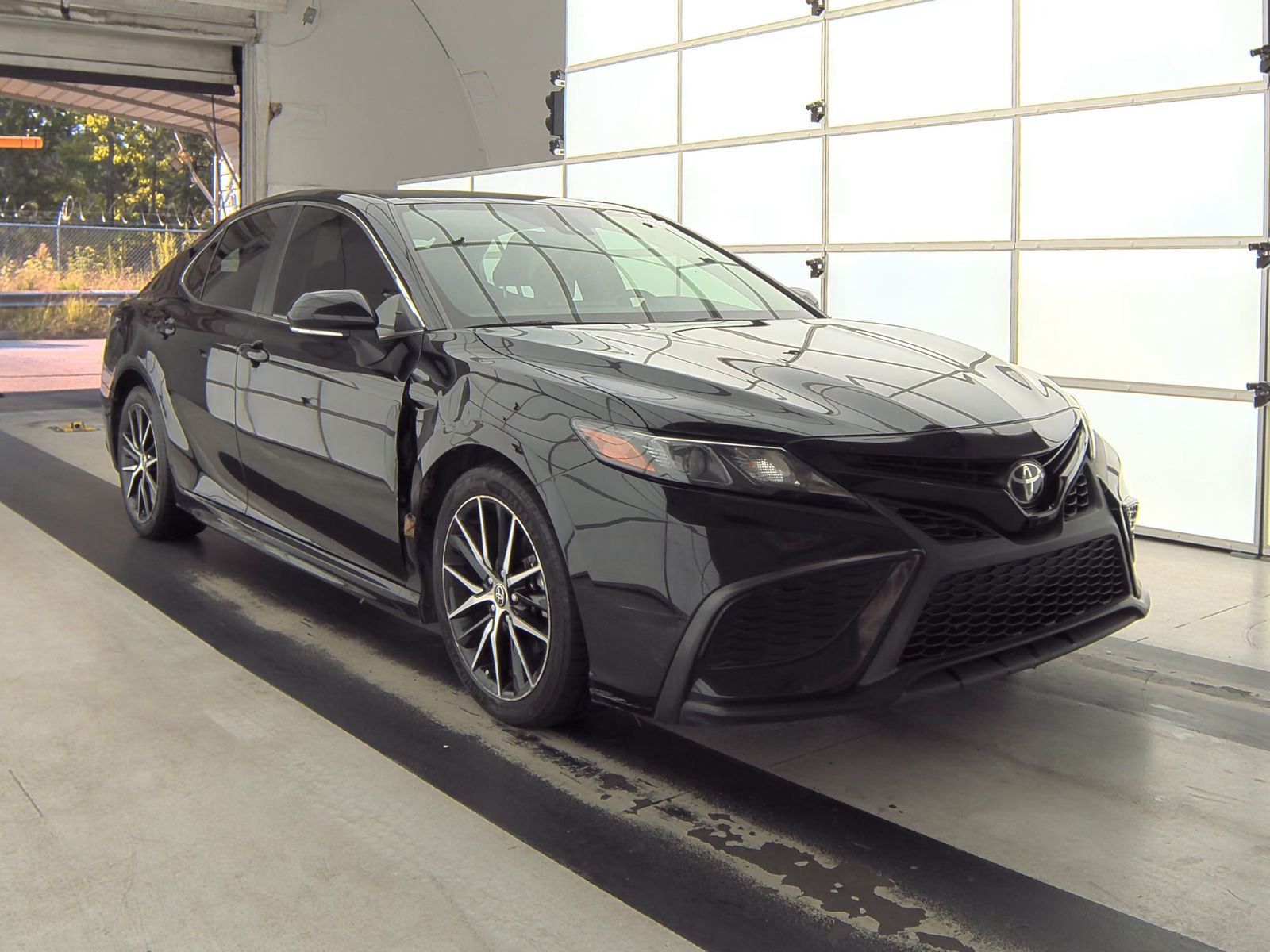 2021 Toyota Camry SE FWD