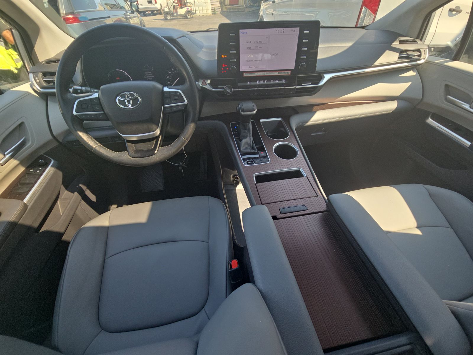 2022 Toyota Sienna XLE FWD