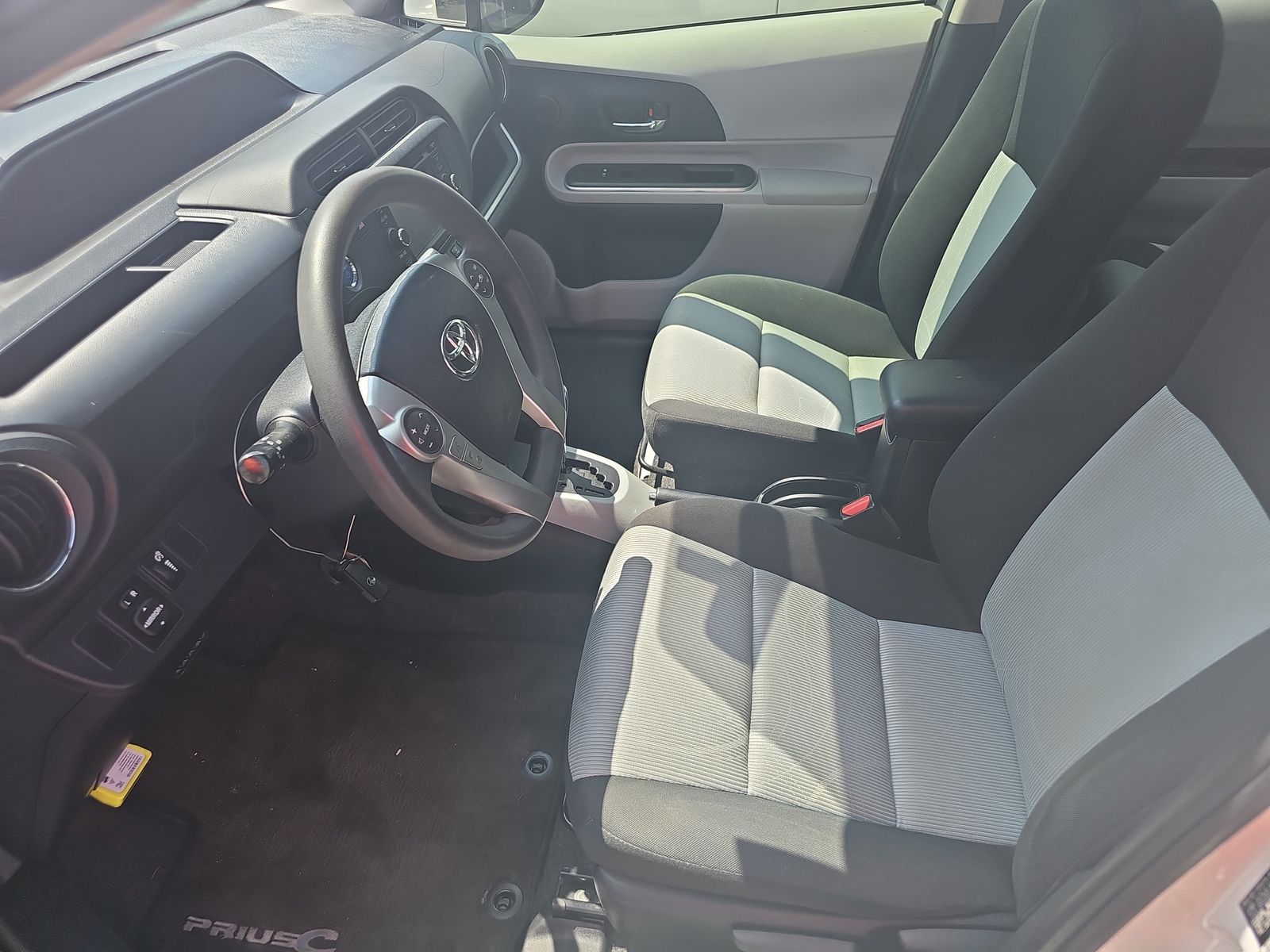 2014 Toyota Prius c Three FWD