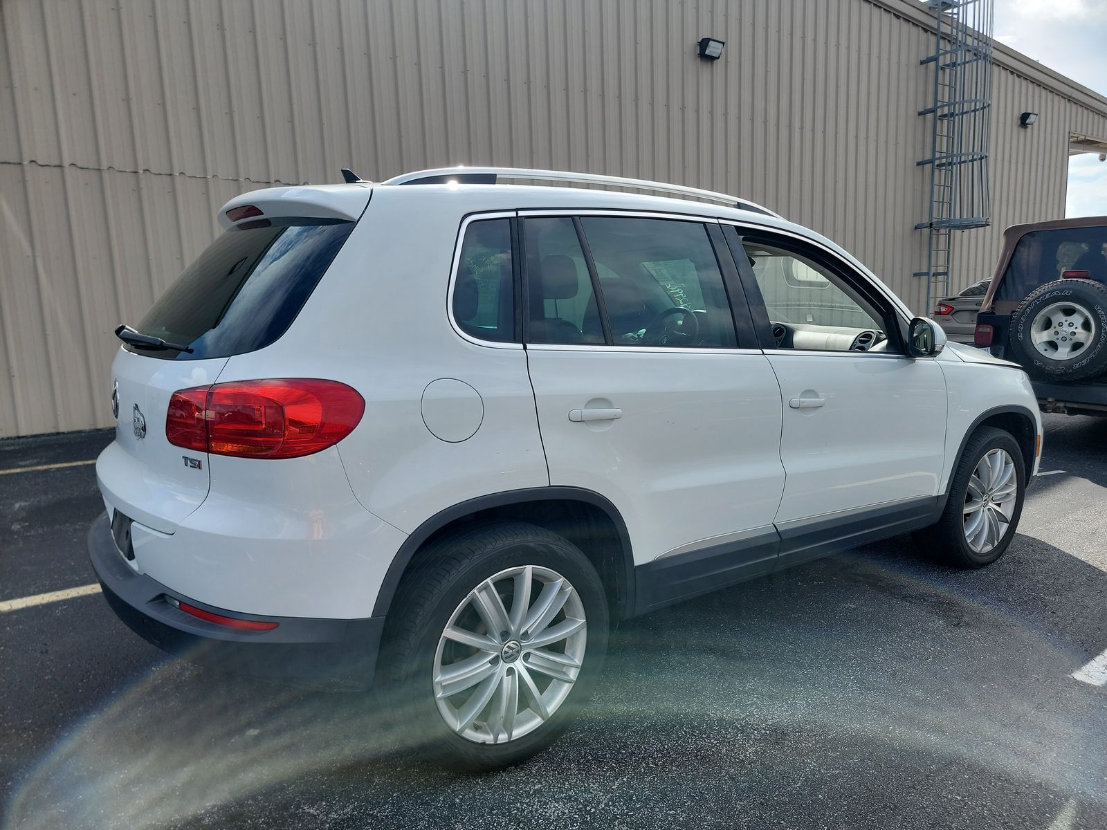 2016 Volkswagen Tiguan 2.0T SE FWD