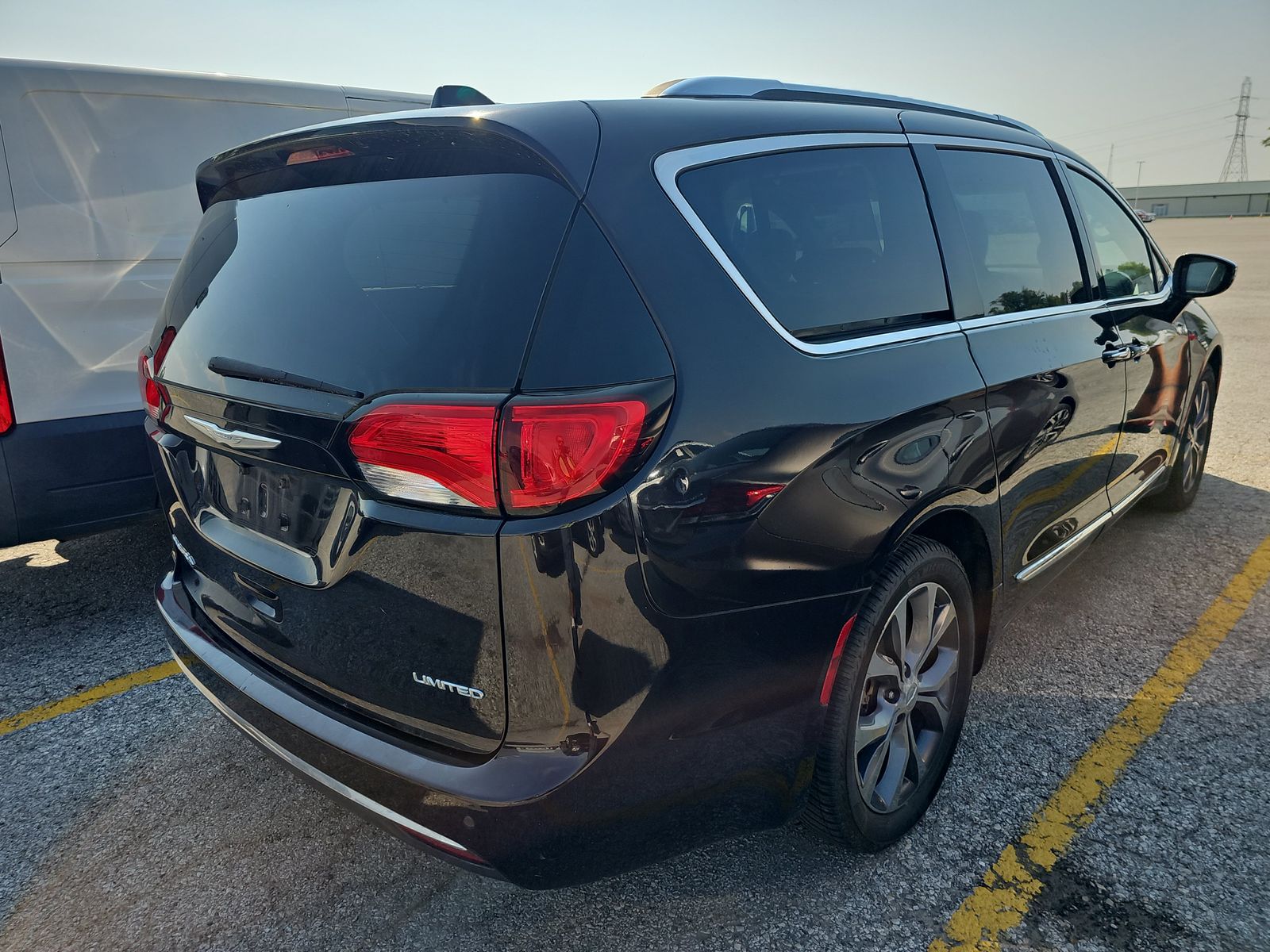 2017 Chrysler Pacifica Limited FWD