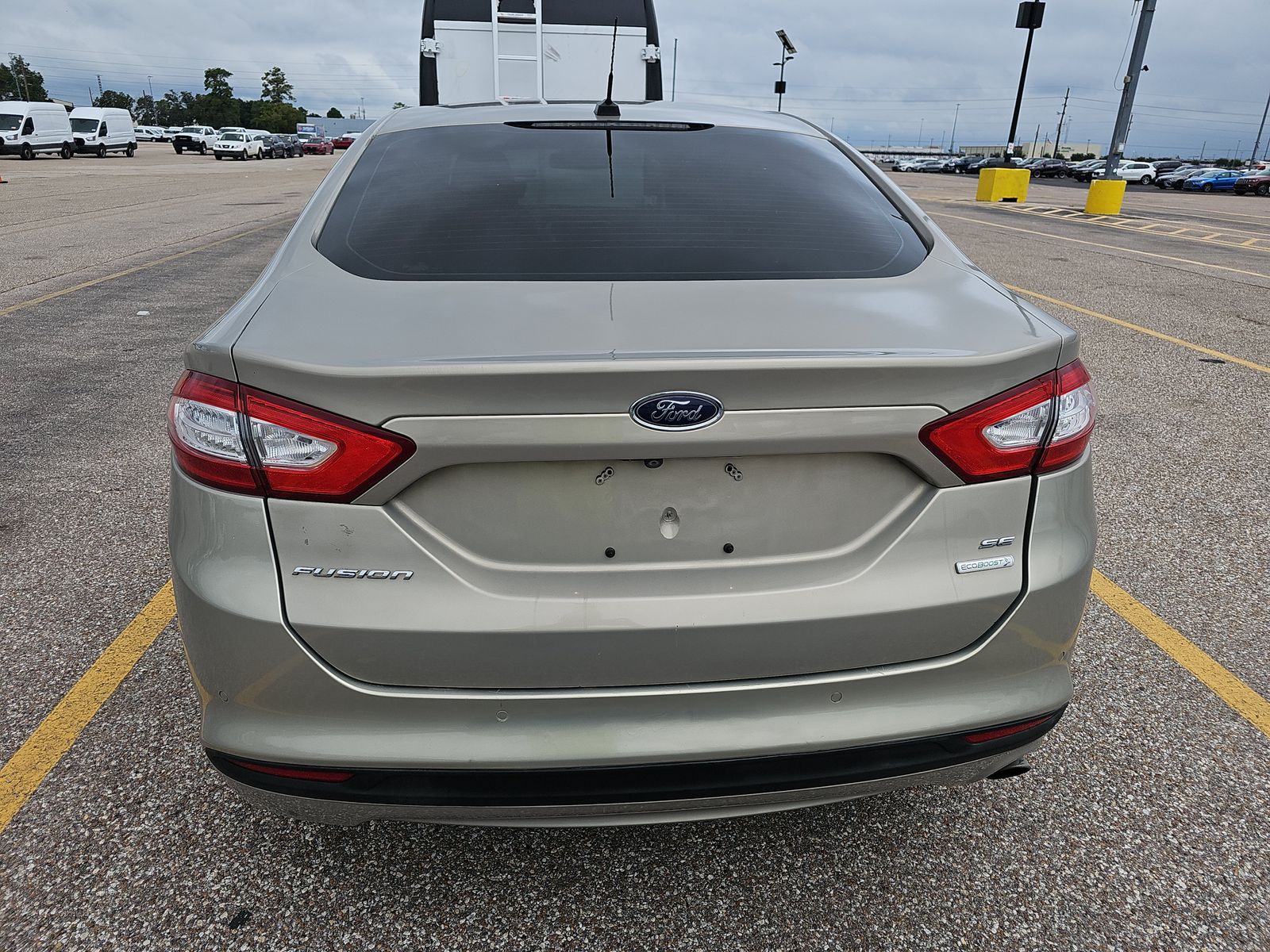 2016 Ford Fusion SE FWD