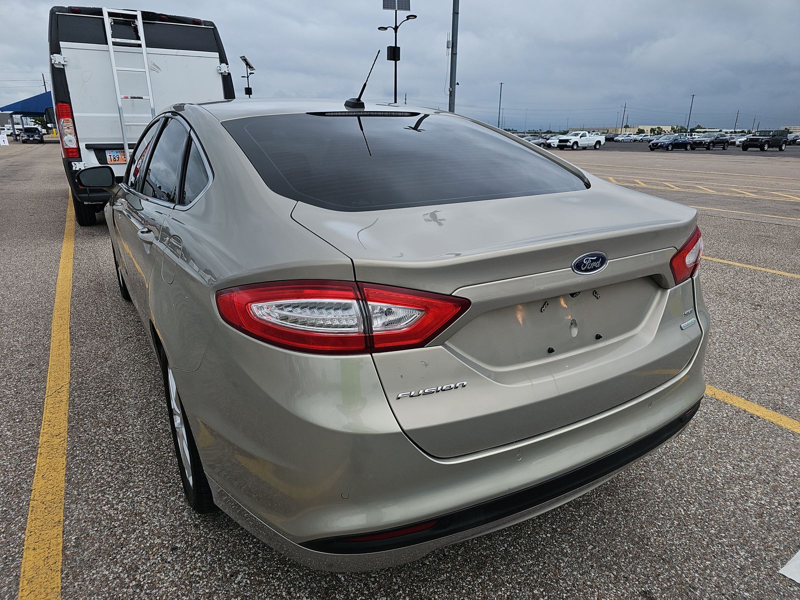 2016 Ford Fusion SE FWD