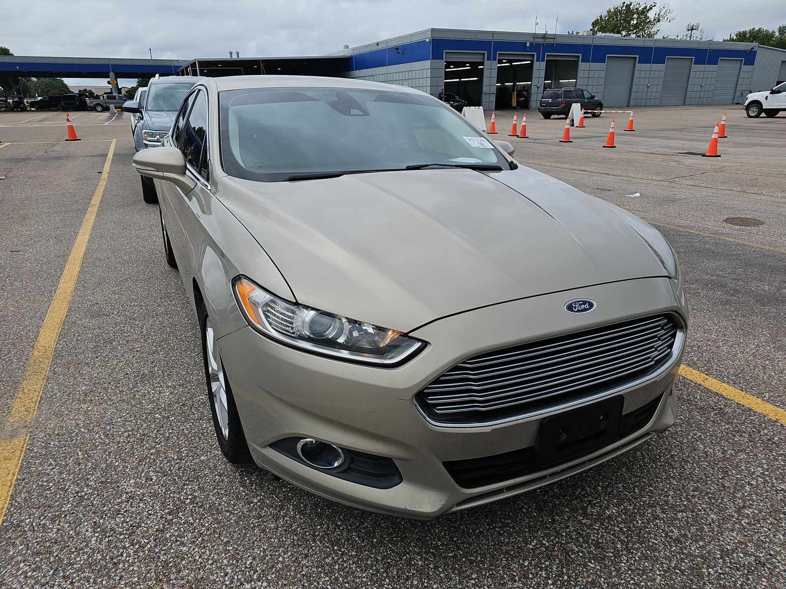 2016 Ford Fusion SE FWD