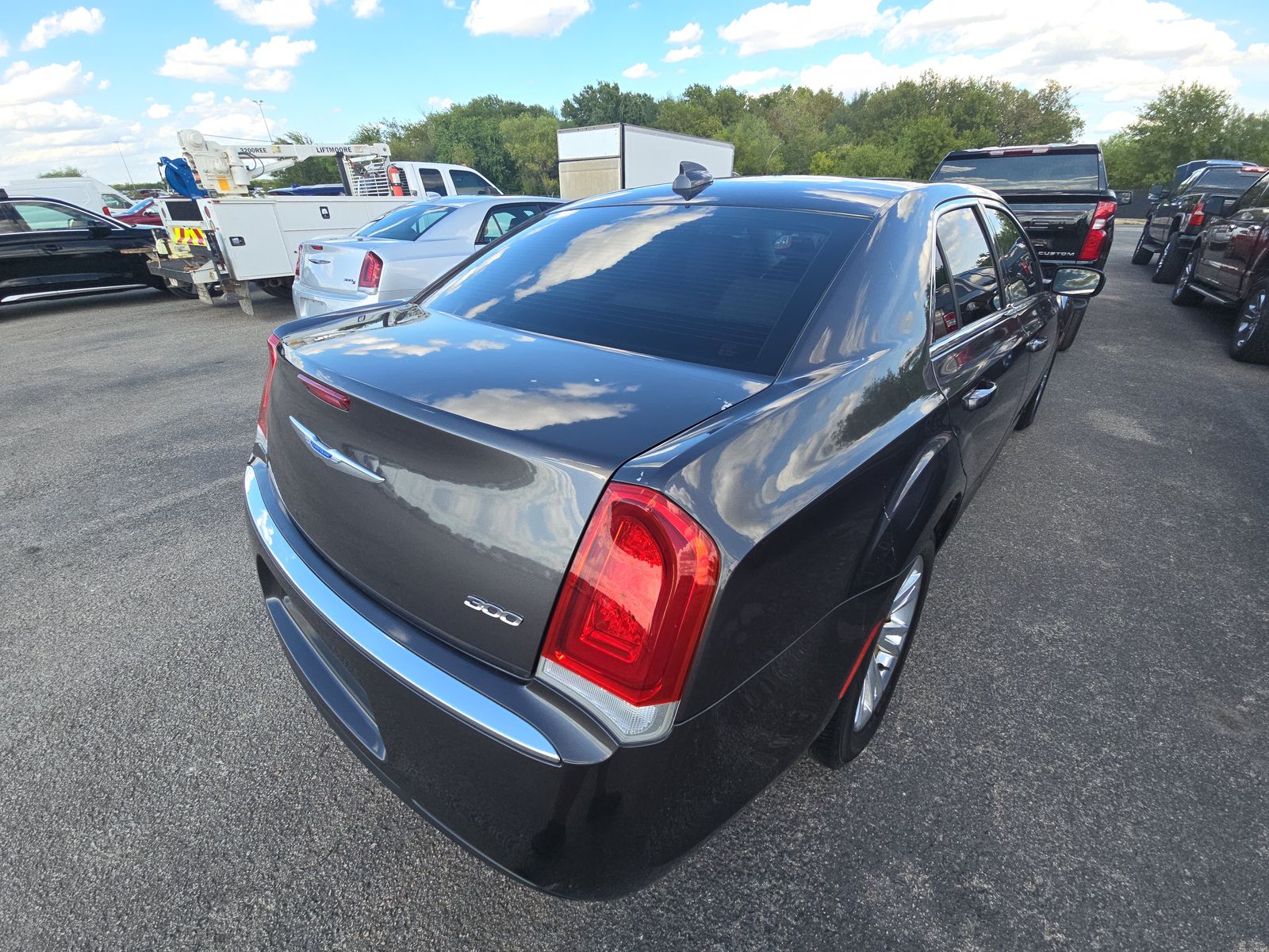 2019 Chrysler 300 Touring L RWD