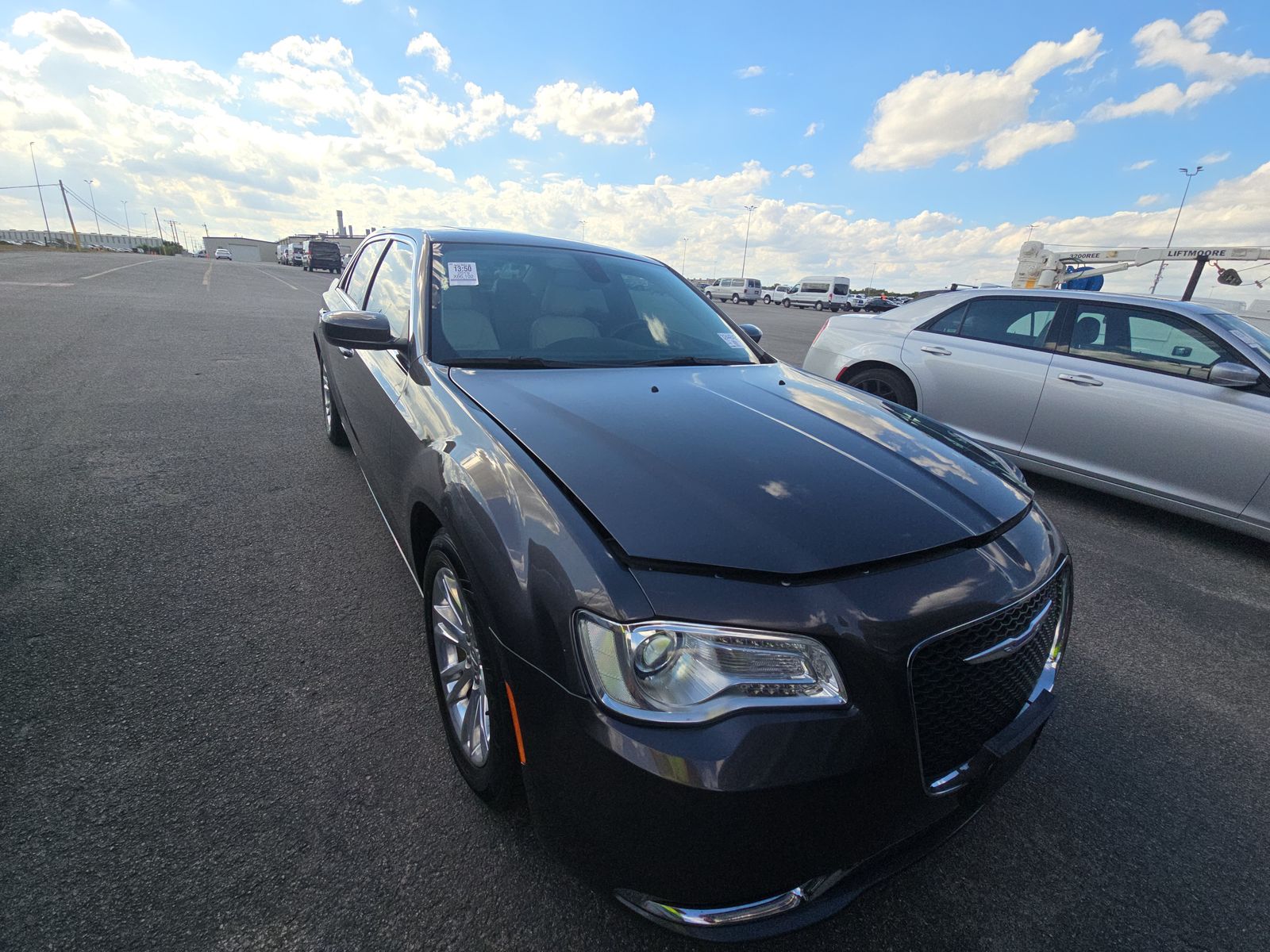 2019 Chrysler 300 Touring L RWD