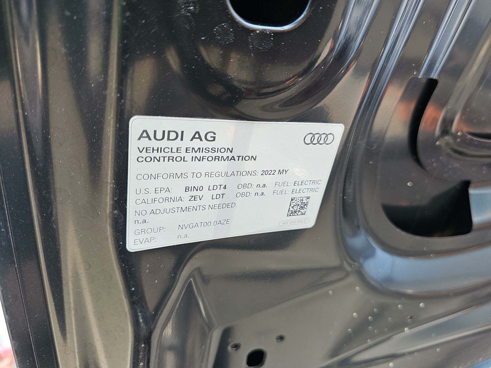 2022 Audi e-tron Premium AWD