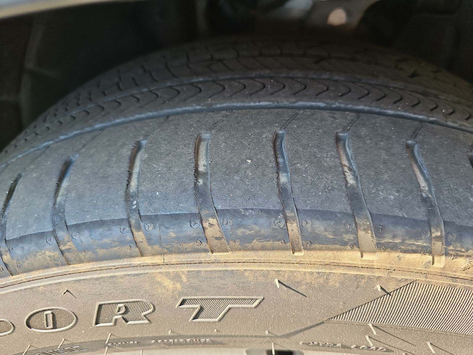 2022 Audi e-tron Premium AWD