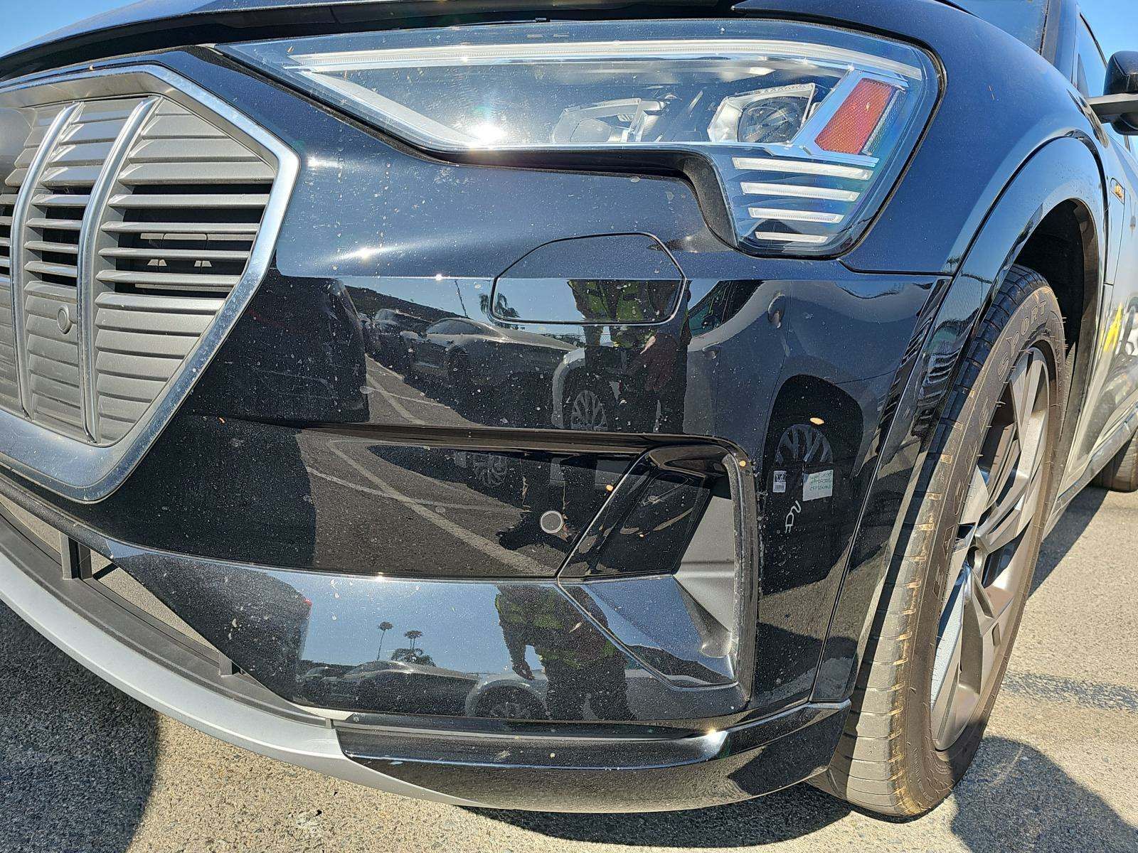 2022 Audi e-tron Premium AWD