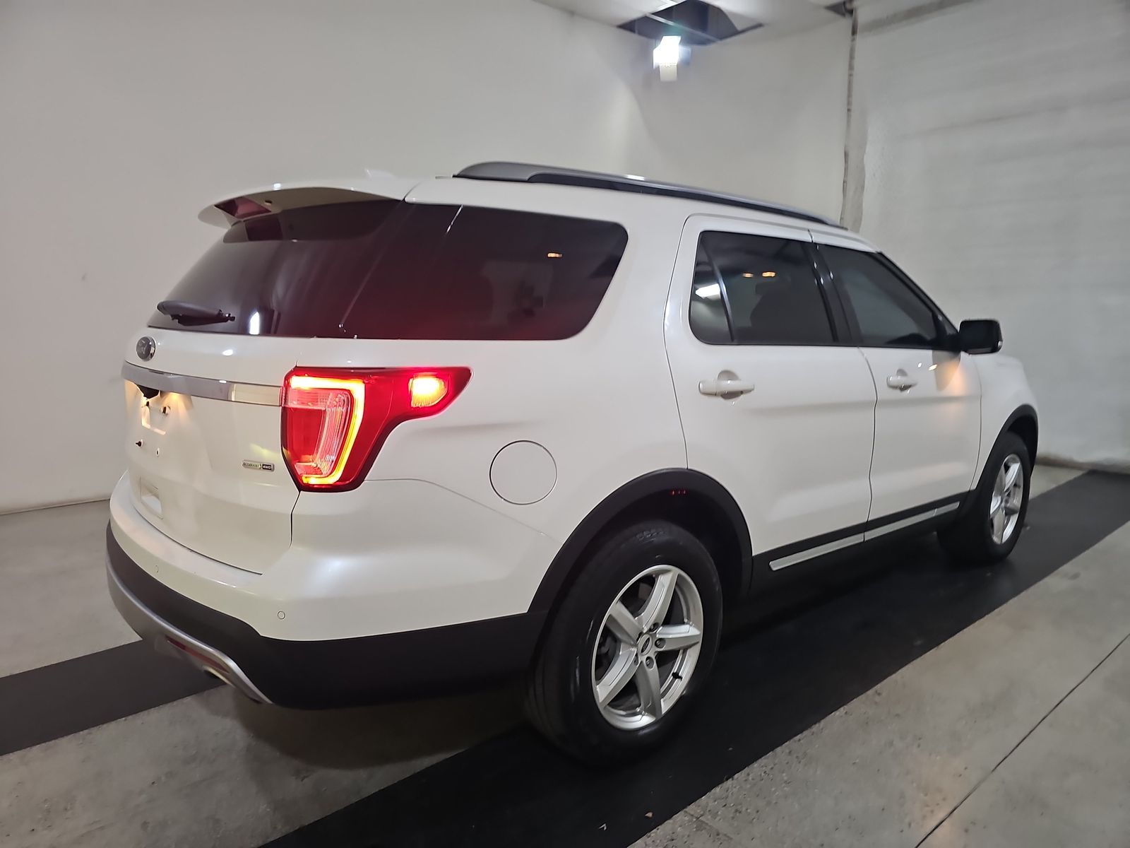 2016 Ford Explorer XLT AWD