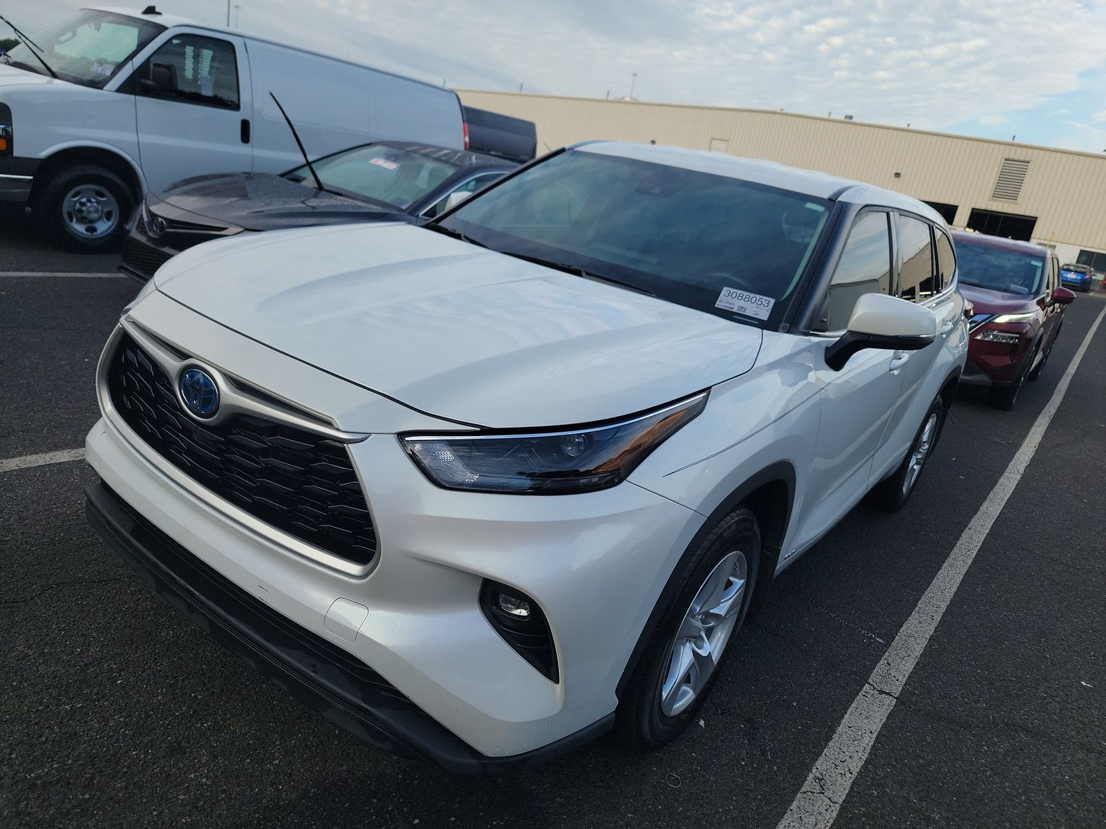 2022 Toyota Highlander Hybrid LE AWD