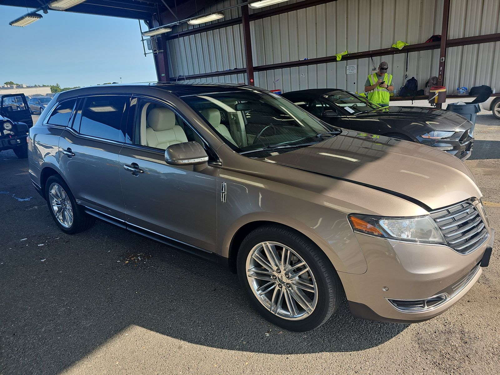 2019 Lincoln MKT Reserve AWD