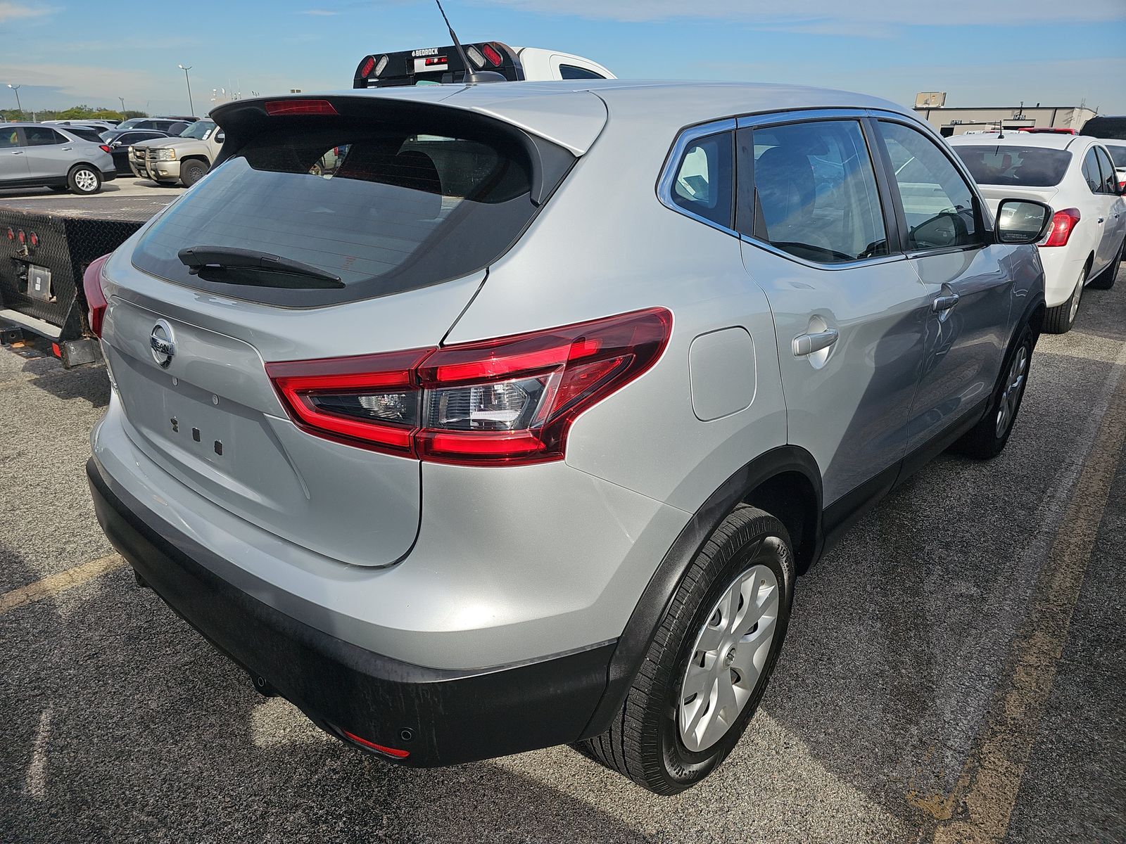 2020 Nissan Rogue Sport S FWD