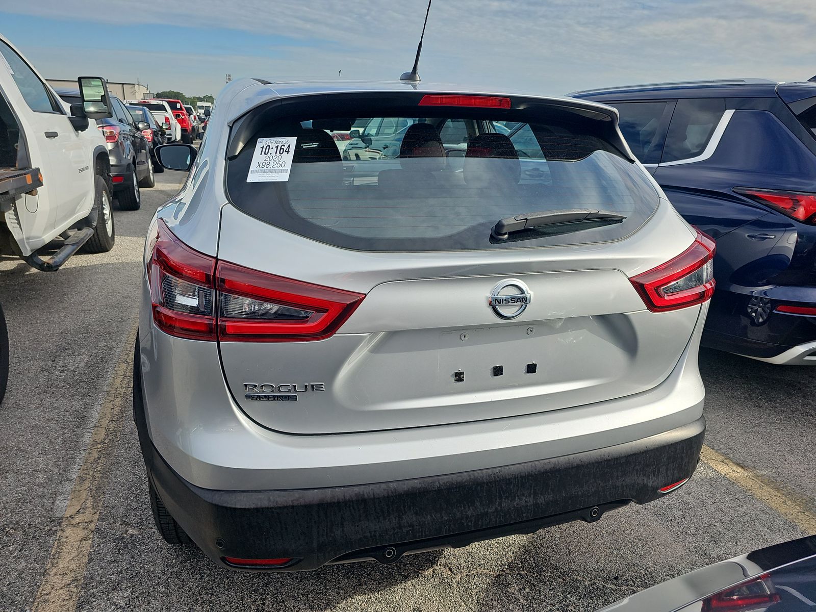 2020 Nissan Rogue Sport S FWD