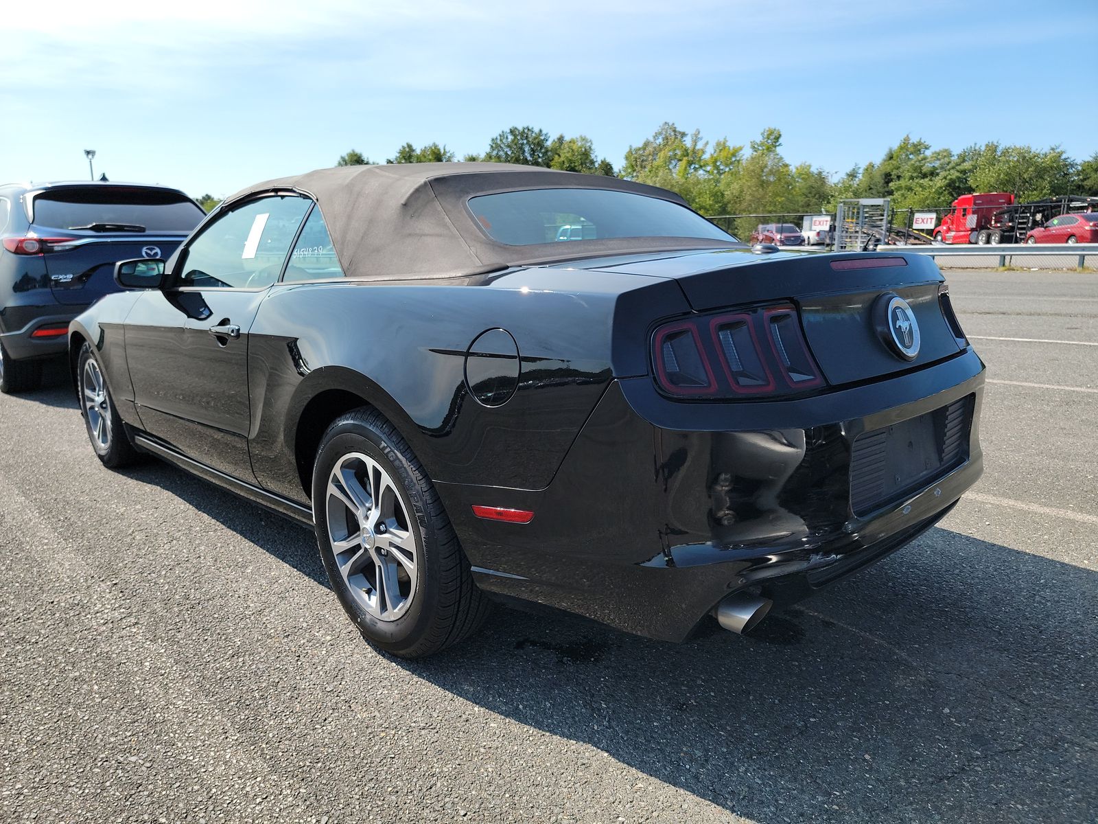 2013 Ford Mustang V6 Premium RWD