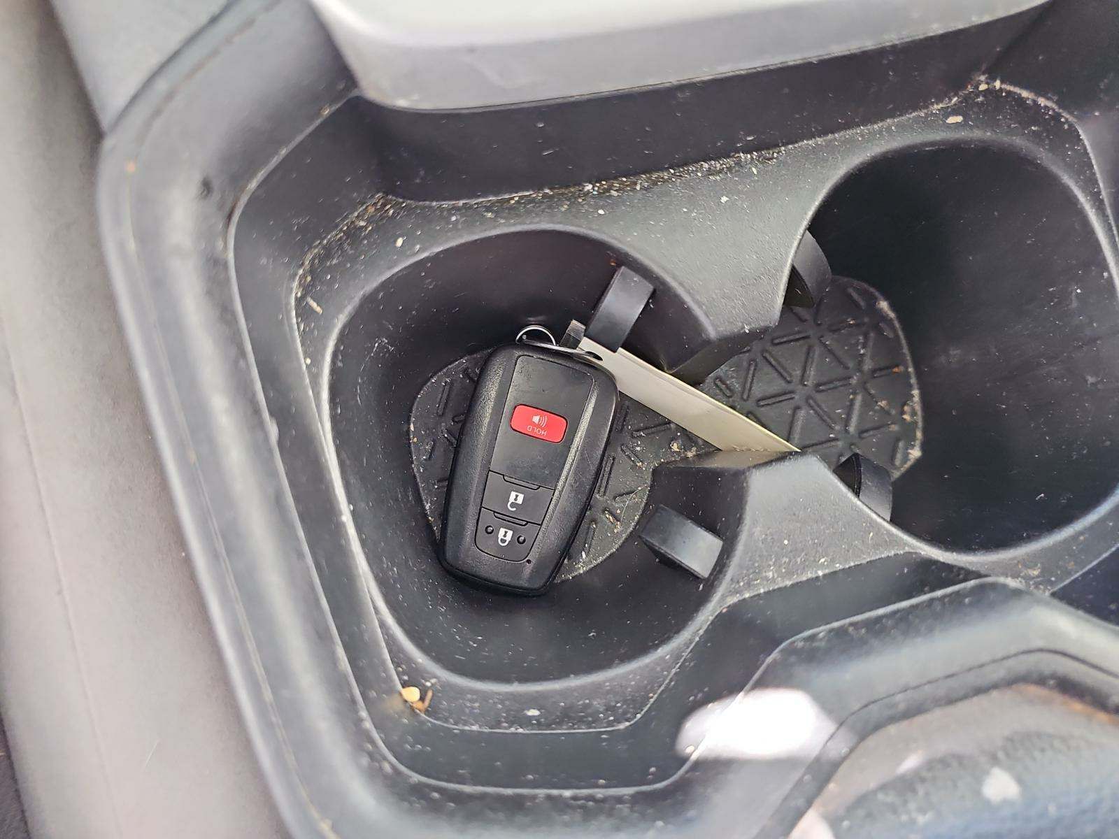 2021 Toyota RAV4 XLE FWD