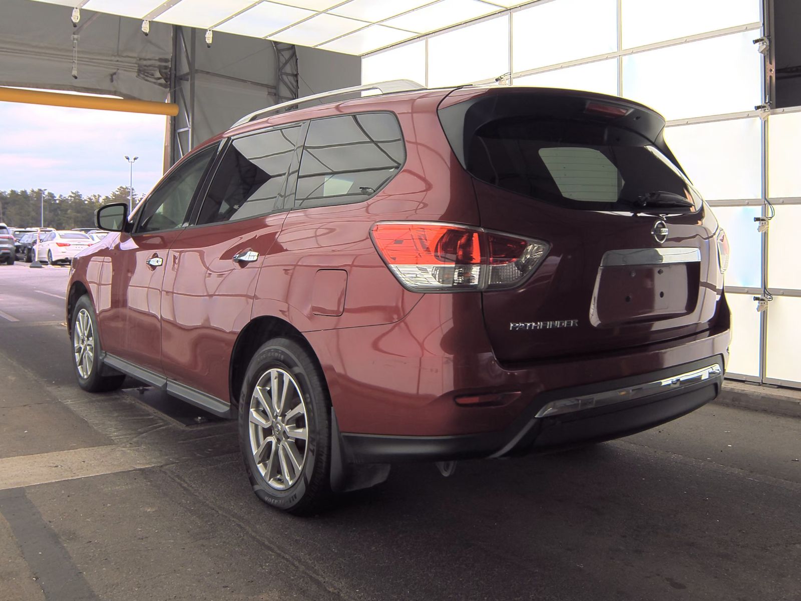 2016 Nissan Pathfinder S FWD