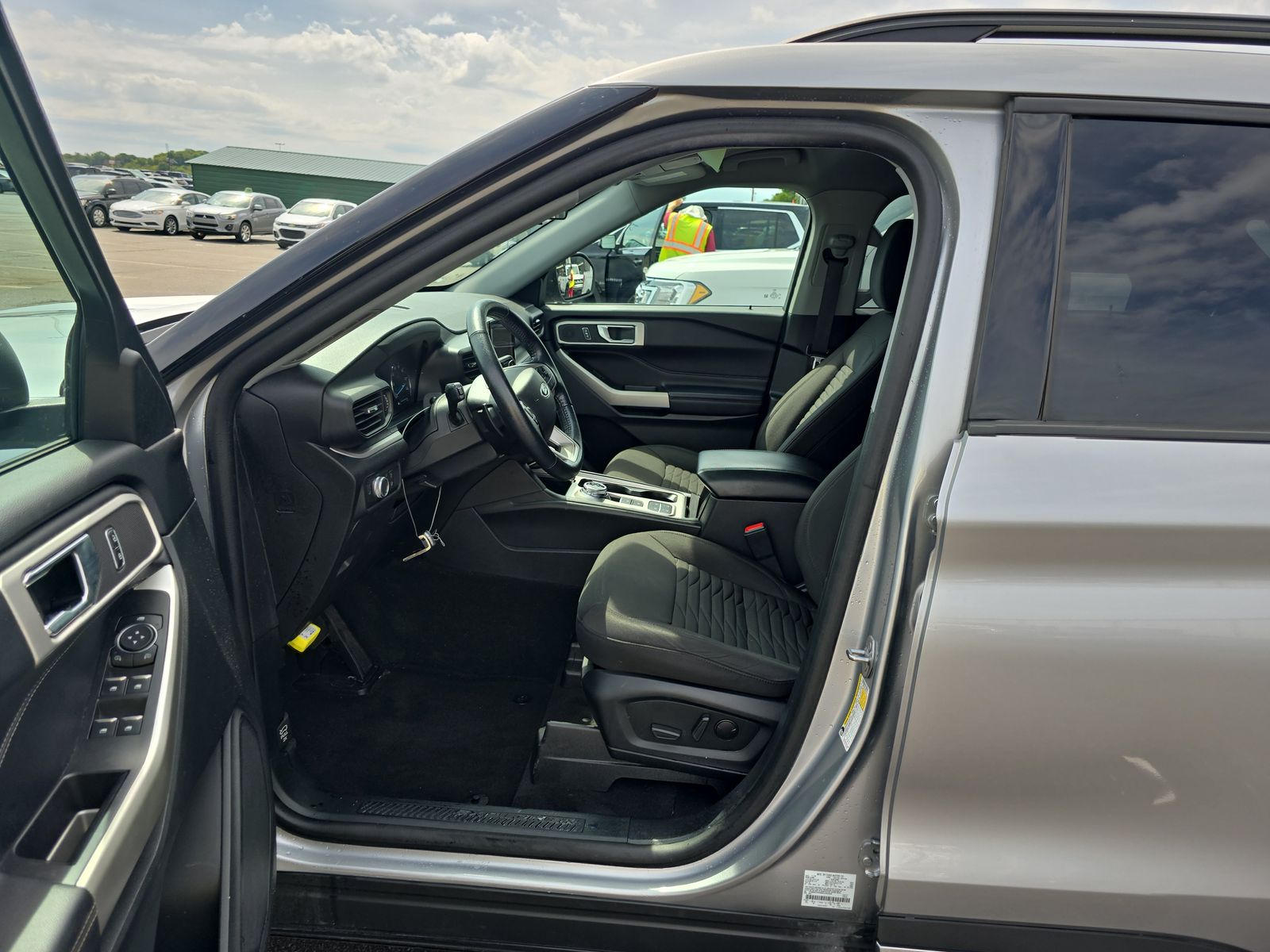 2021 Ford Explorer XLT RWD