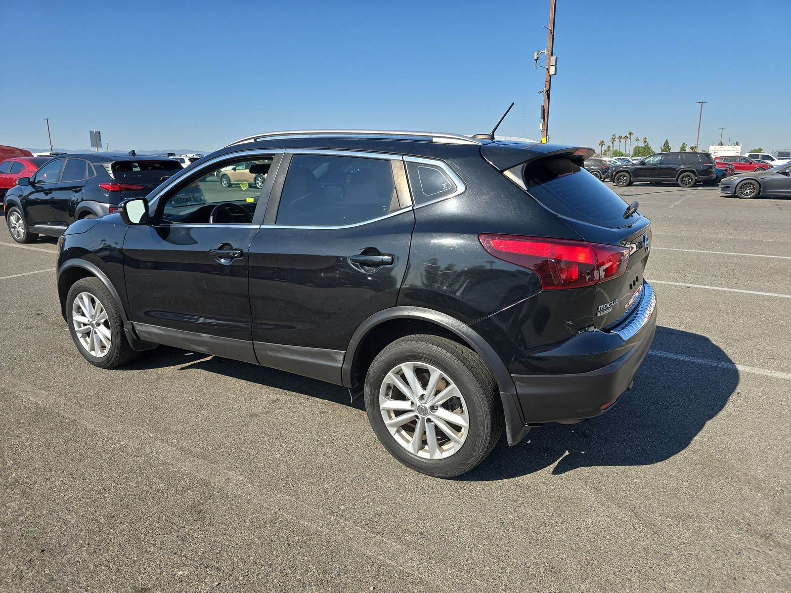 2017 Nissan Rogue Sport SV FWD