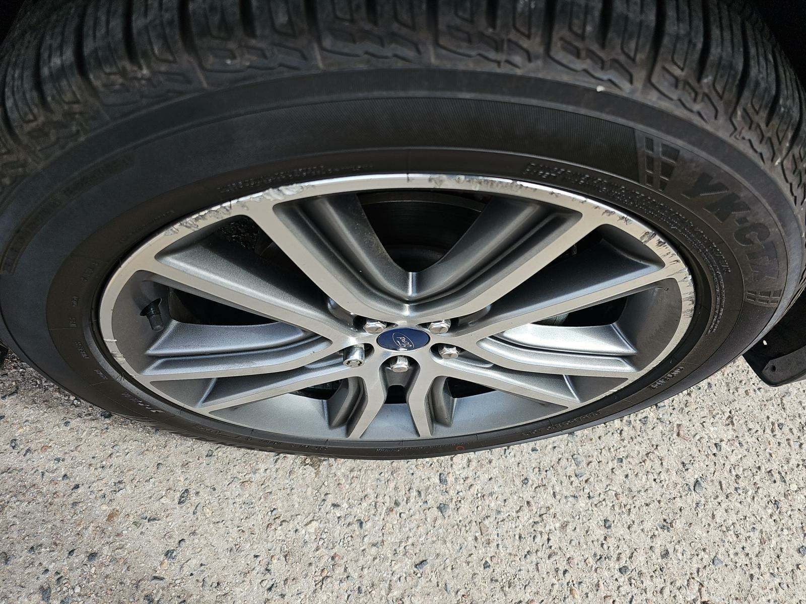 2019 Ford Edge Titanium FWD