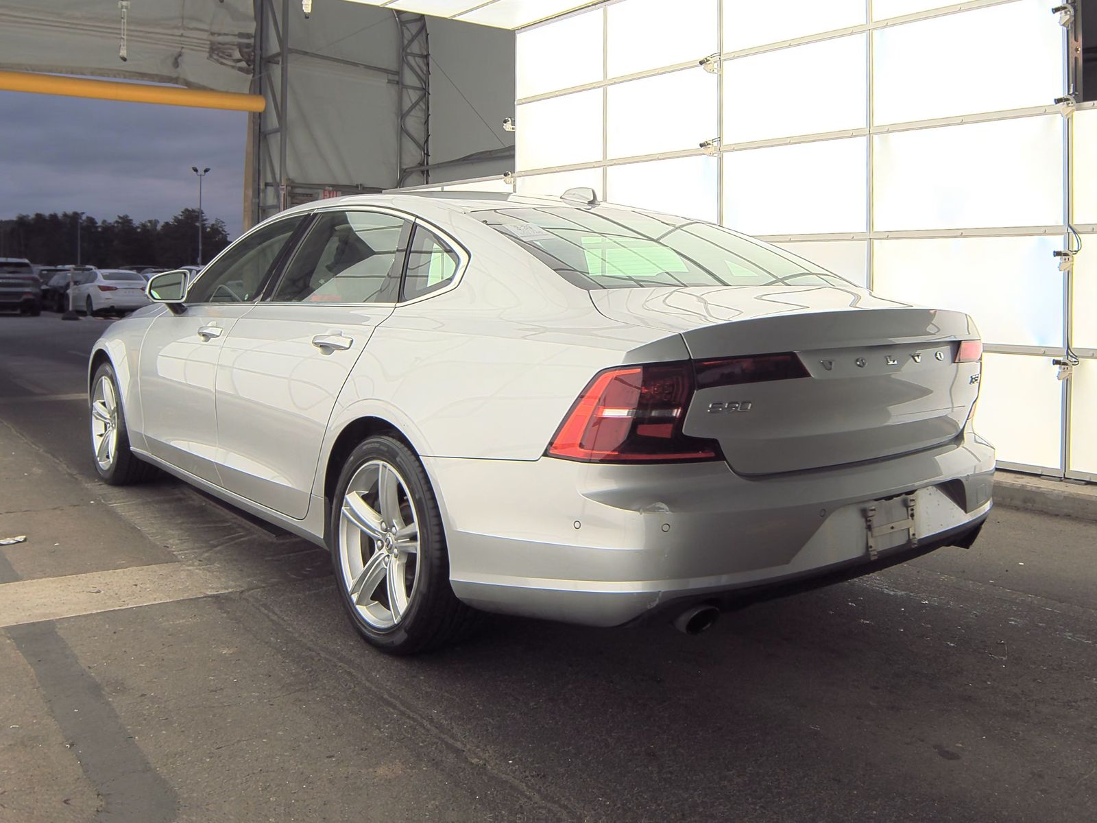 2018 Volvo S90 T5 Momentum AWD