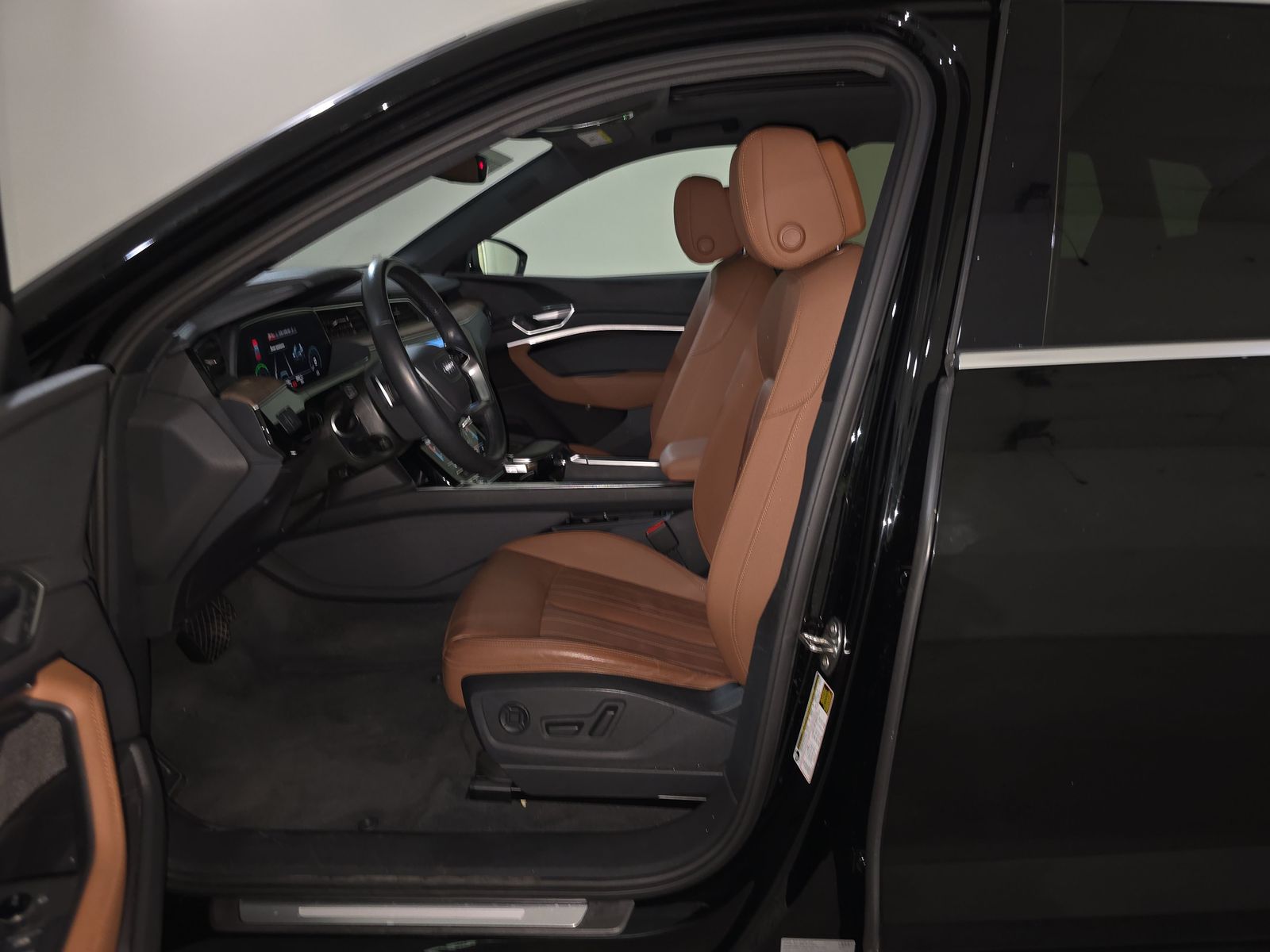 2022 Audi e-tron Premium AWD