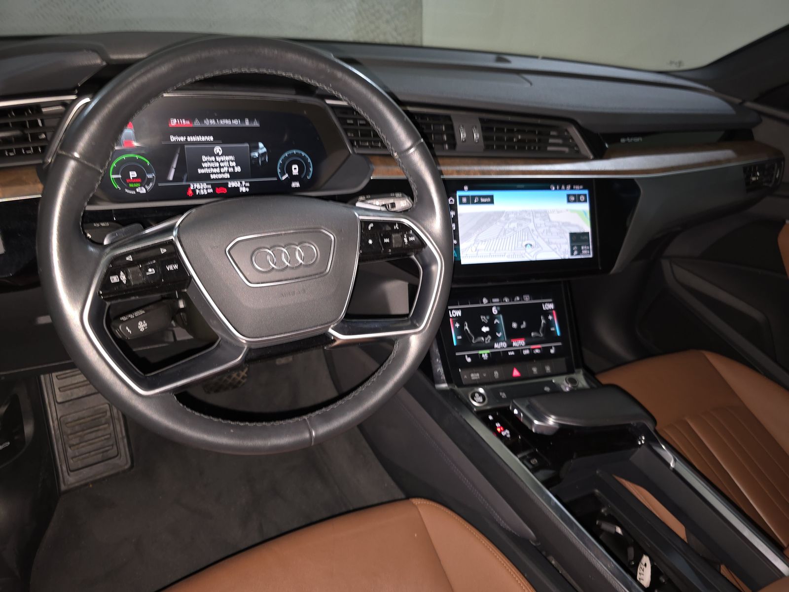 2022 Audi e-tron Premium AWD