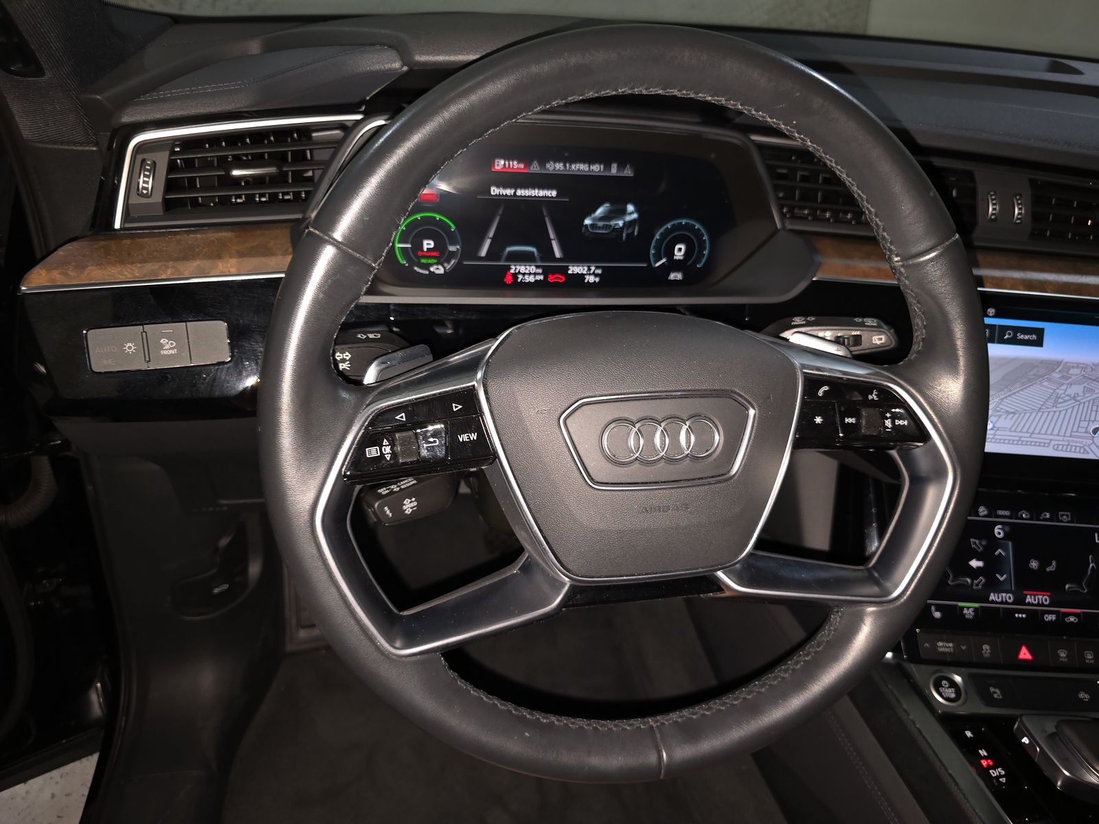 2022 Audi e-tron Premium AWD