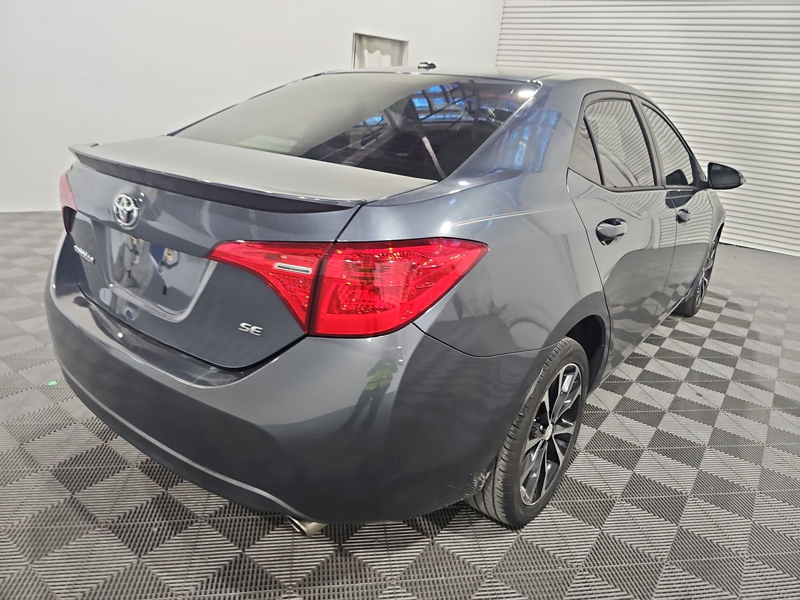 2017 Toyota Corolla SE FWD