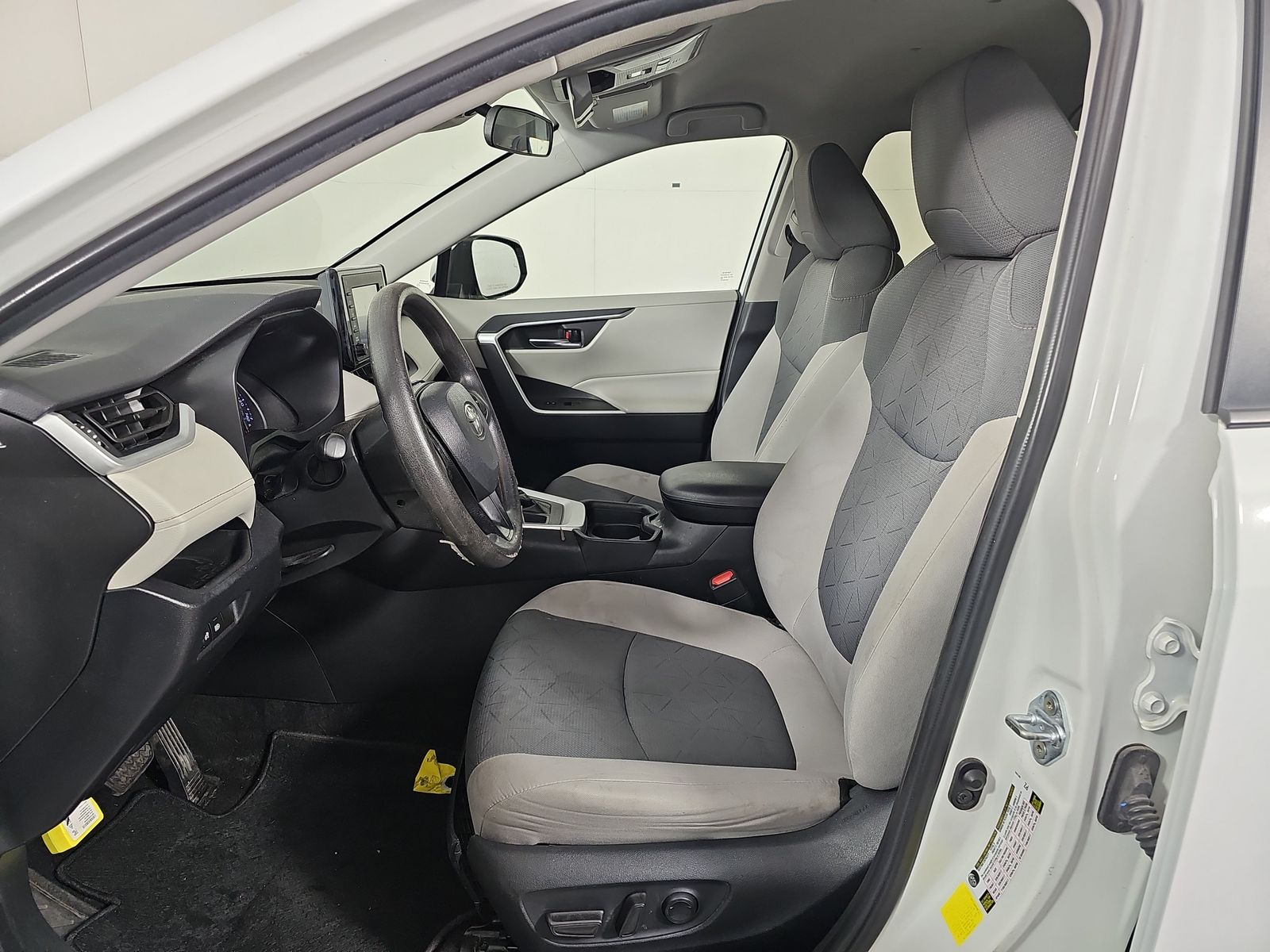 2021 Toyota RAV4 XLE FWD