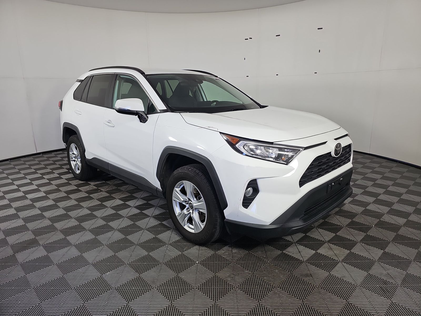 2021 Toyota RAV4 XLE FWD
