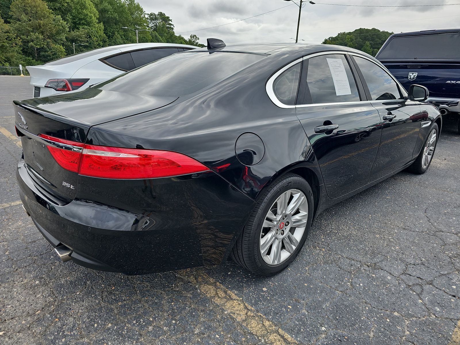 2017 Jaguar XF 35t Premium FWD