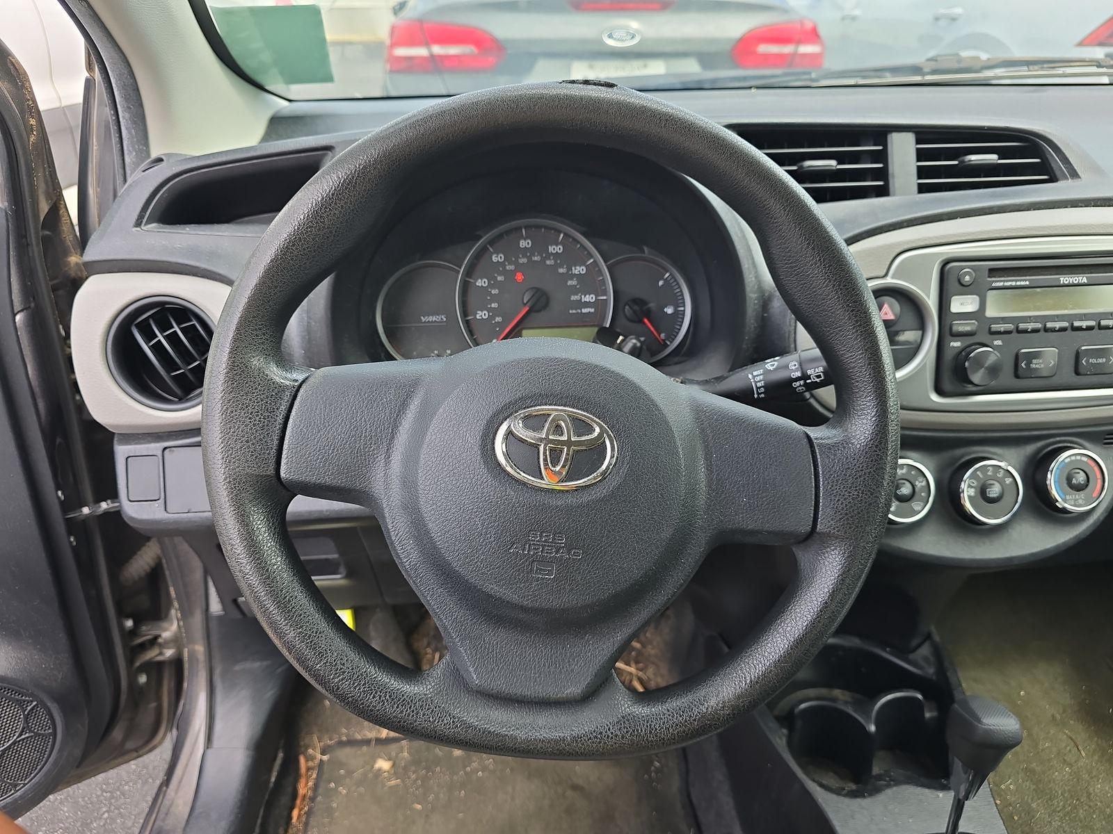 2012 Toyota Yaris L FWD