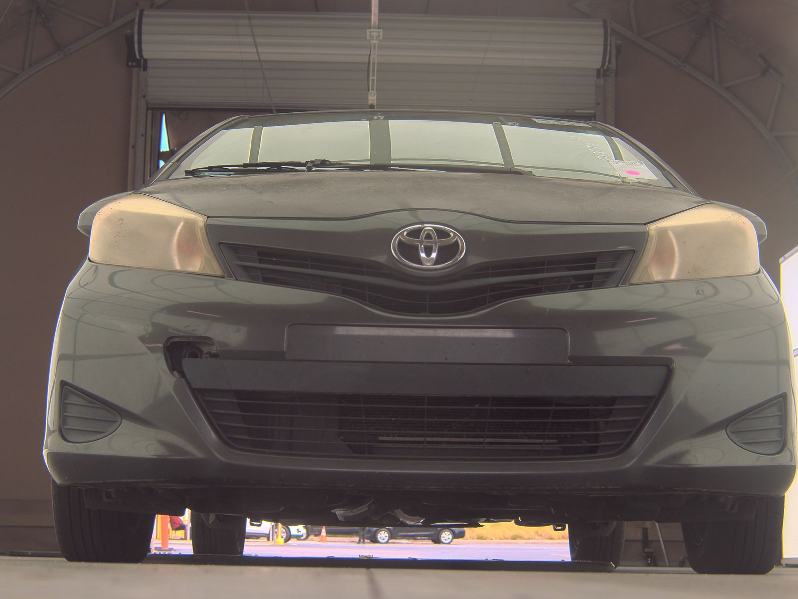 2012 Toyota Yaris L FWD