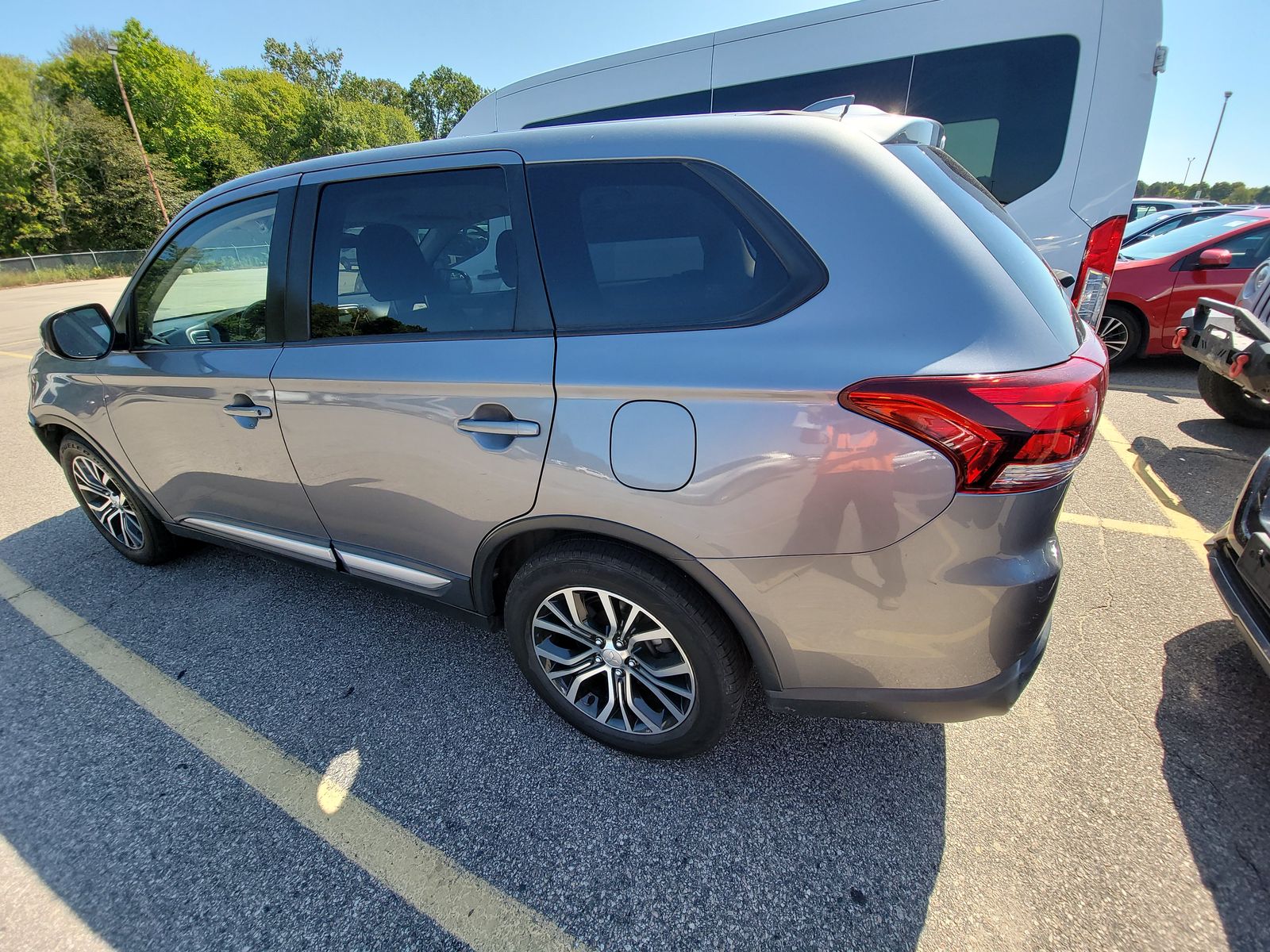 2018 Mitsubishi Outlander ES FWD