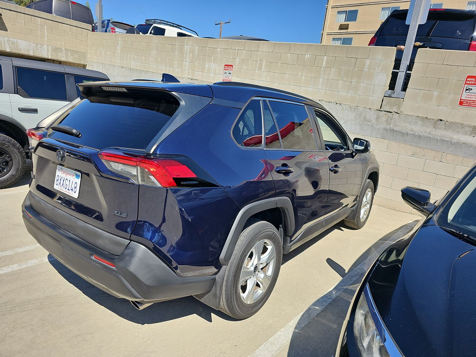 2021 Toyota RAV4 XLE FWD