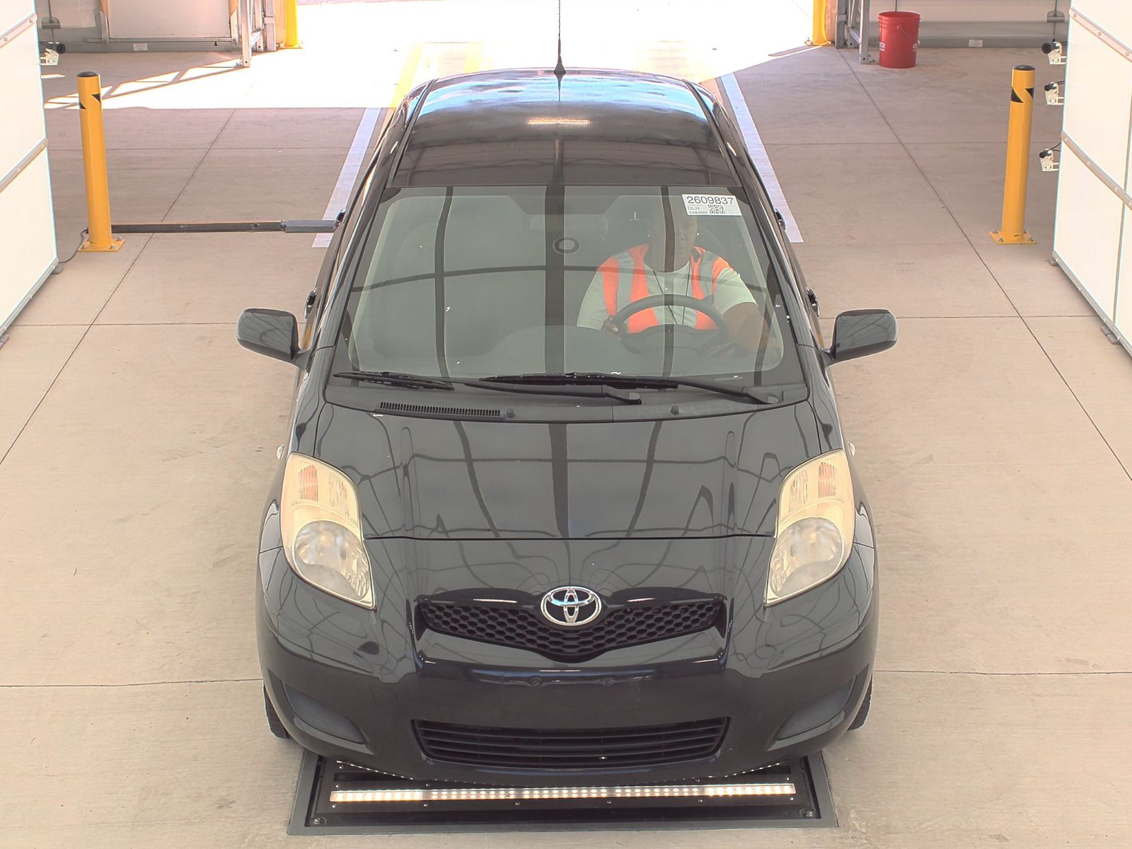 2011 Toyota Yaris Base FWD