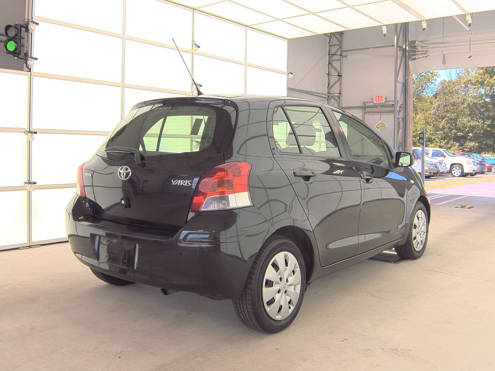 2011 Toyota Yaris Base FWD